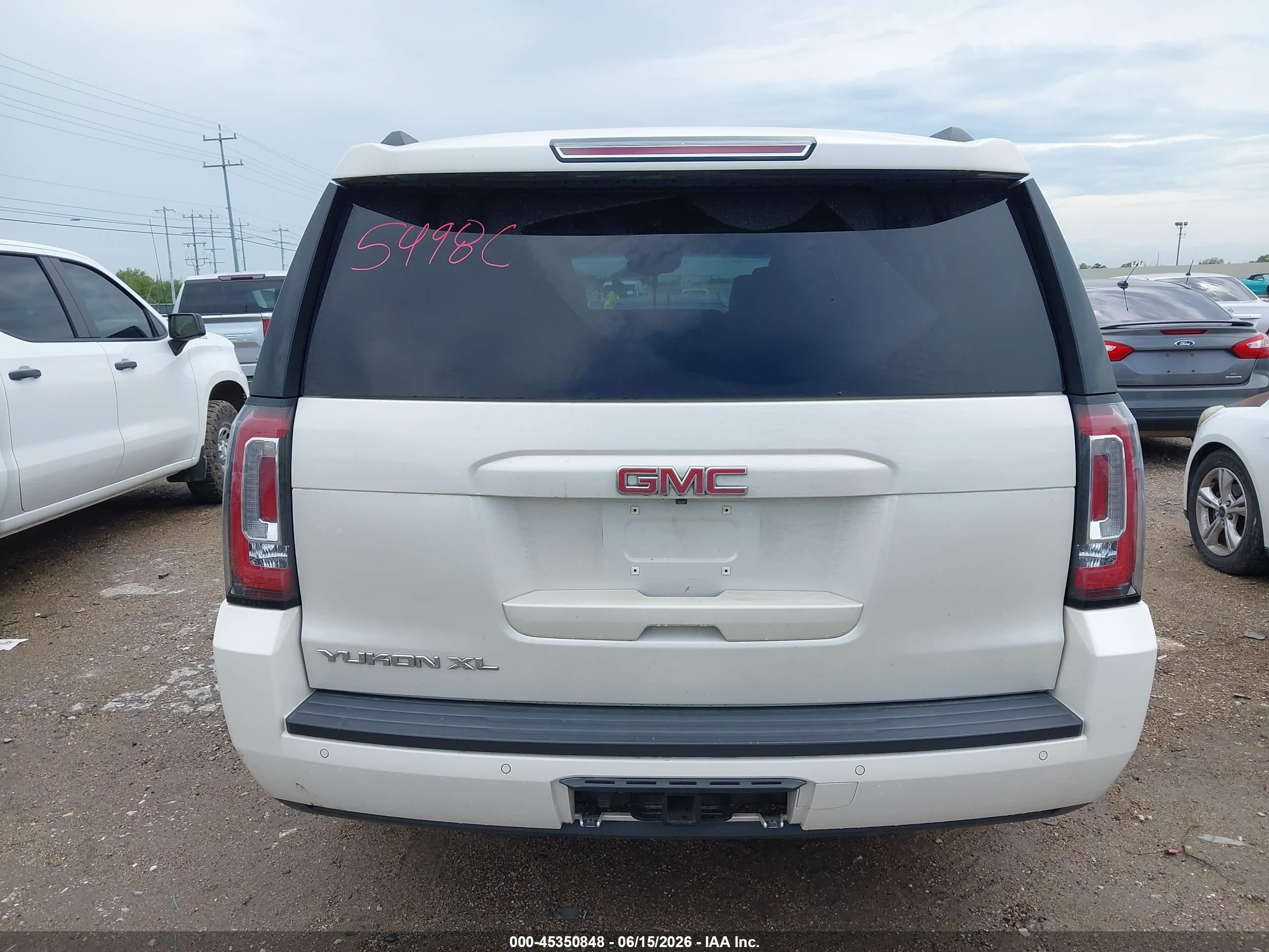 2015 Gmc Yukon Xl 1500 Slt White vin: 1GKS1HKC2FR610907