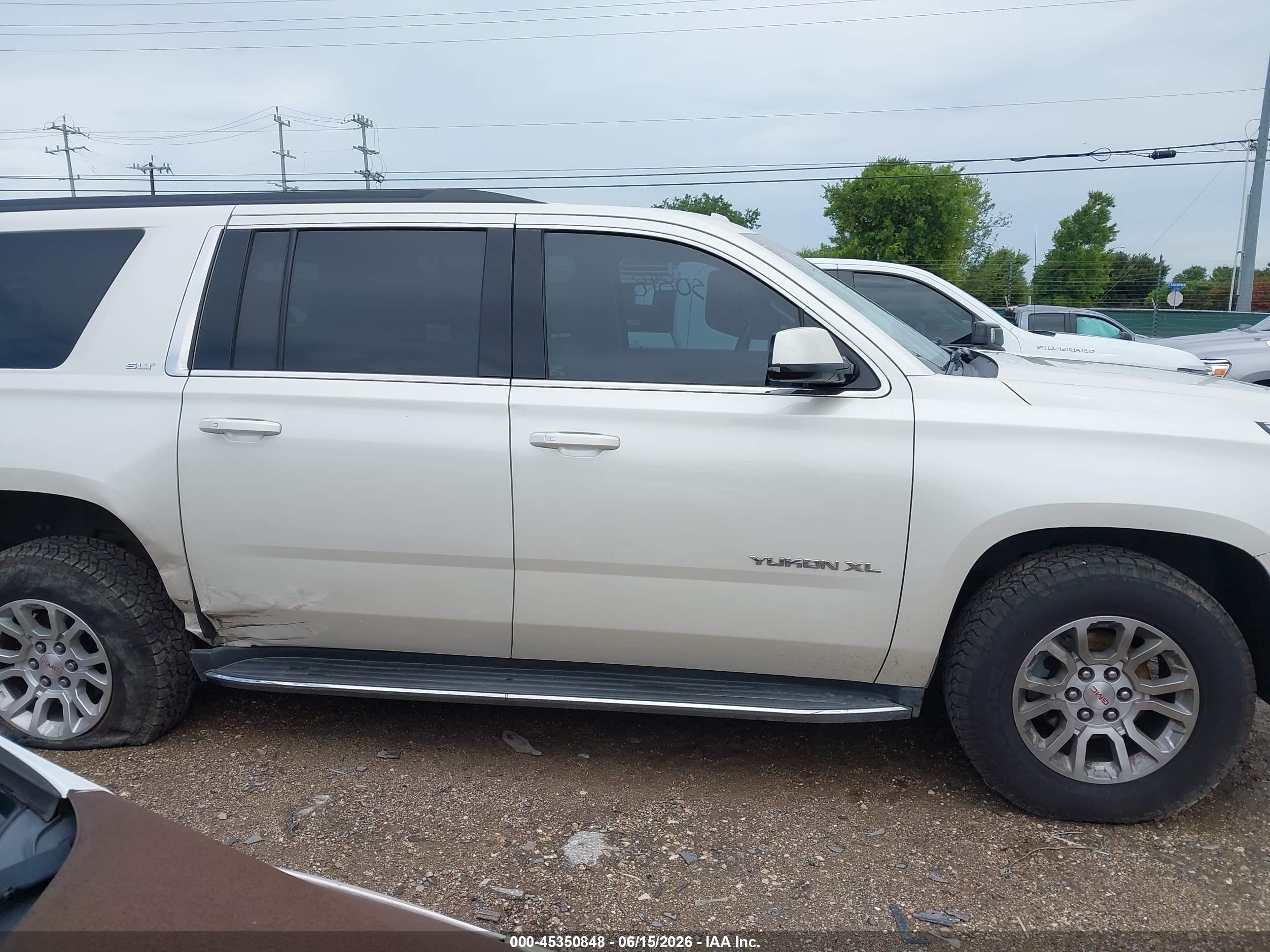 2015 Gmc Yukon Xl 1500 Slt White vin: 1GKS1HKC2FR610907