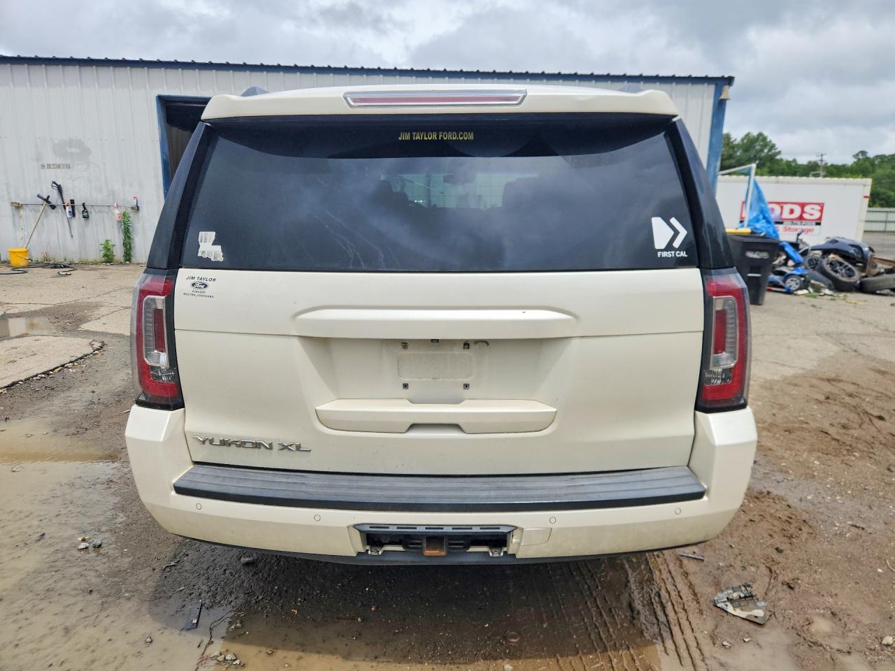 2015 Gmc Yukon Xl C1500 Slt White vin: 1GKS1HKC4FR576582