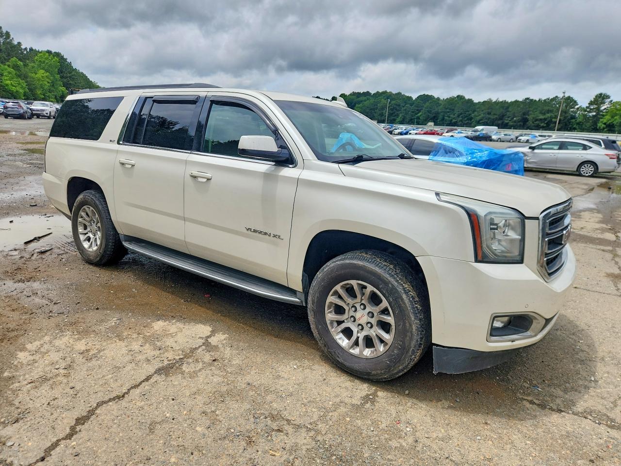 2015 Gmc Yukon Xl C1500 Slt White vin: 1GKS1HKC4FR576582
