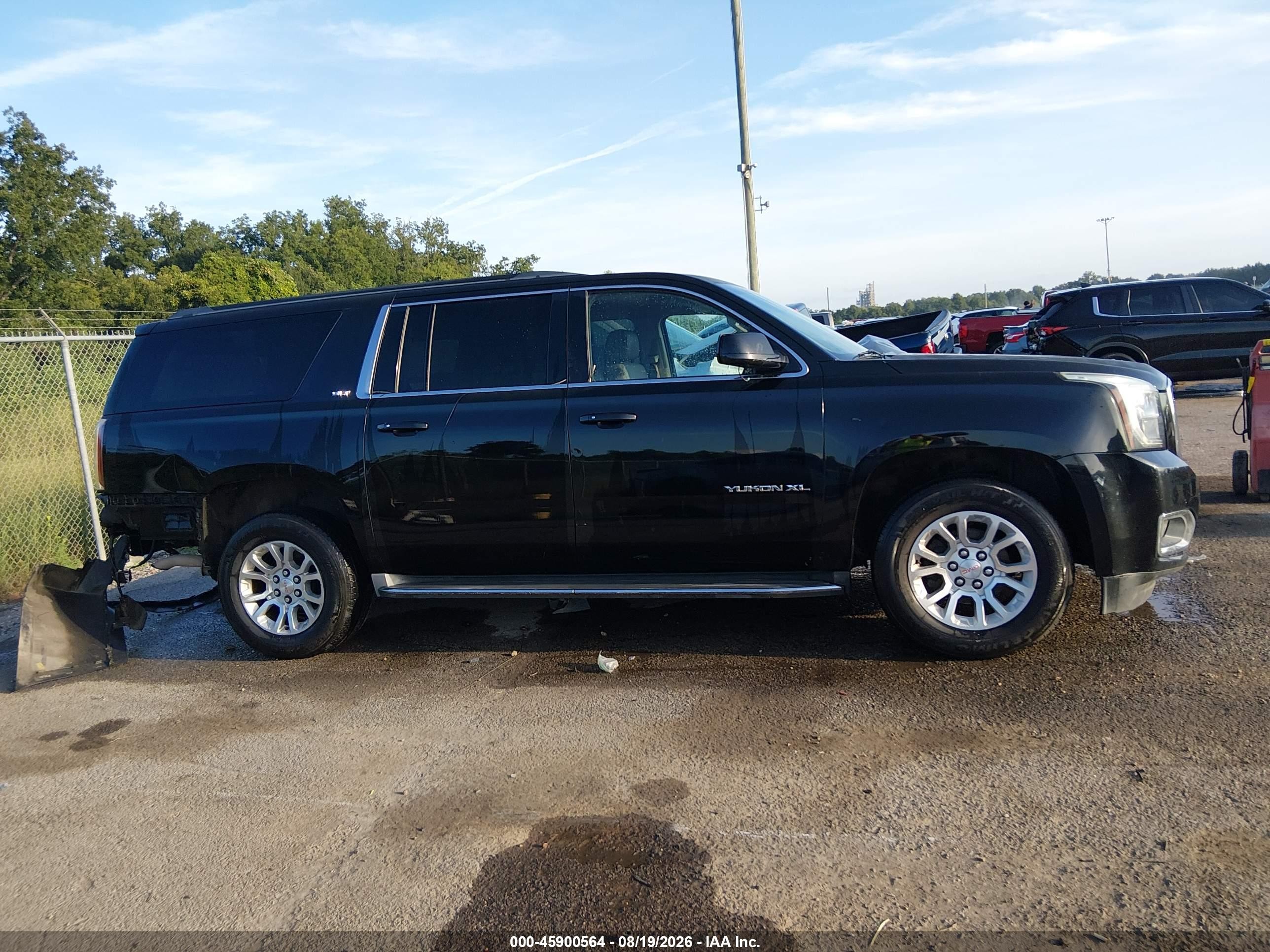 2015 Gmc Yukon Xl 1500 Slt Черный vin: 1GKS1HKC6FR135102
