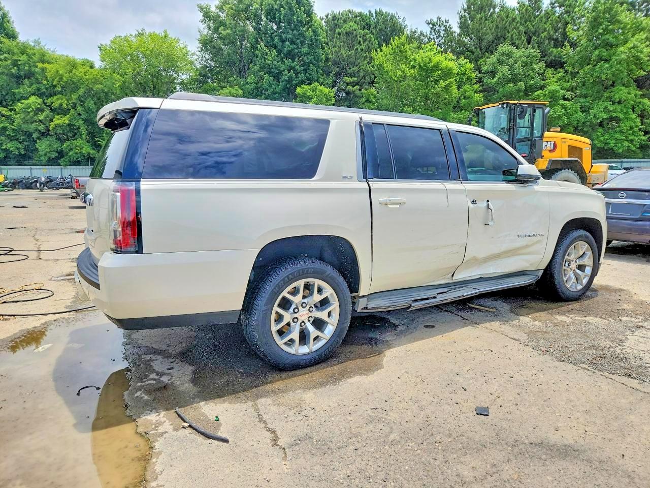 2015 Gmc Yukon Xl C1500 Slt Cream vin: 1GKS1HKCXFR117668