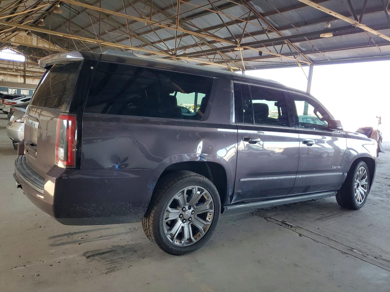 2015 Gmc Yukon Xl Denali Коричневый vin: 1GKS1JKJ2FR654590