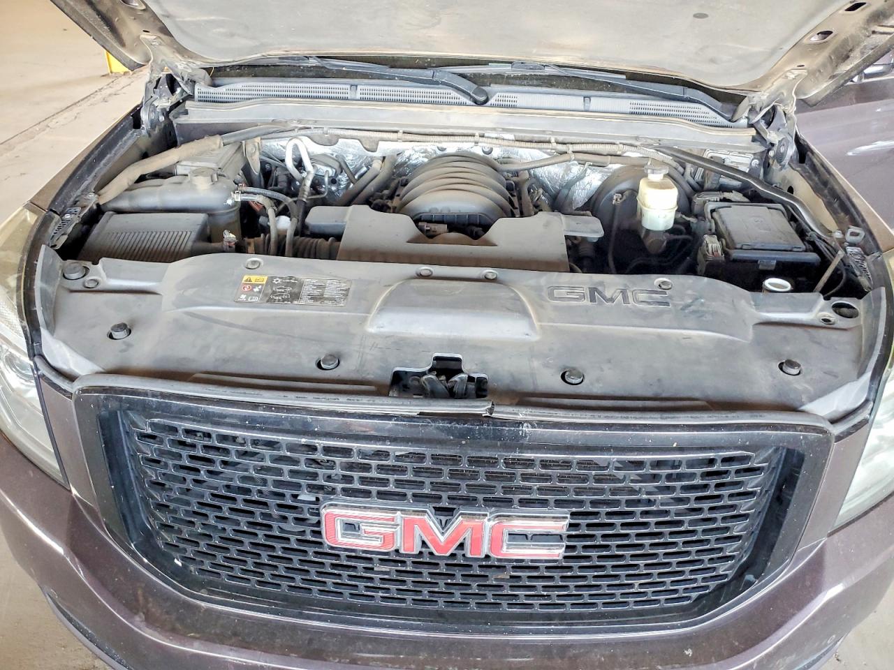 2015 Gmc Yukon Xl Denali Коричневый vin: 1GKS1JKJ2FR654590
