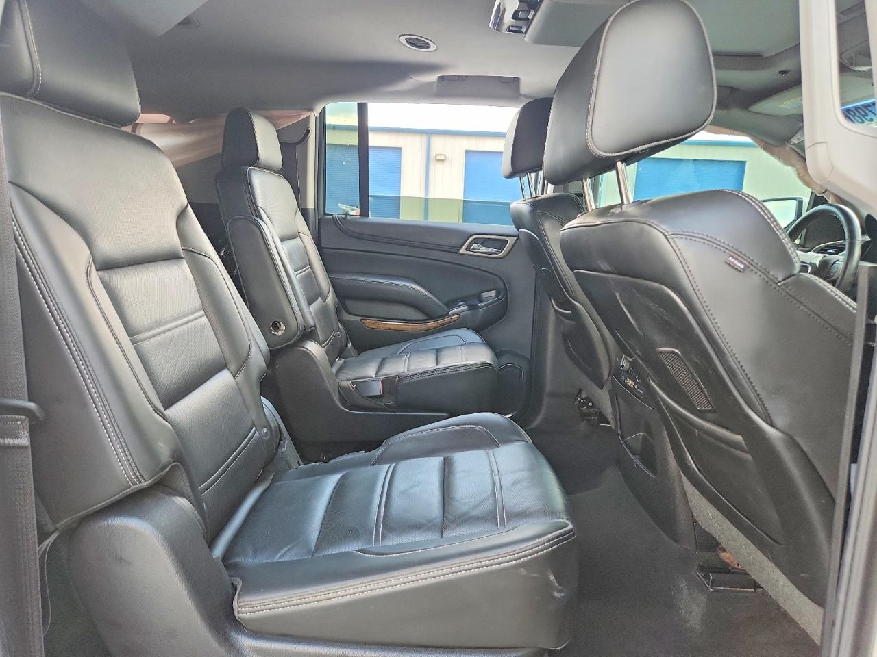2015 Gmc Yukon Xl Denali White vin: 1GKS1JKJ3FR580810