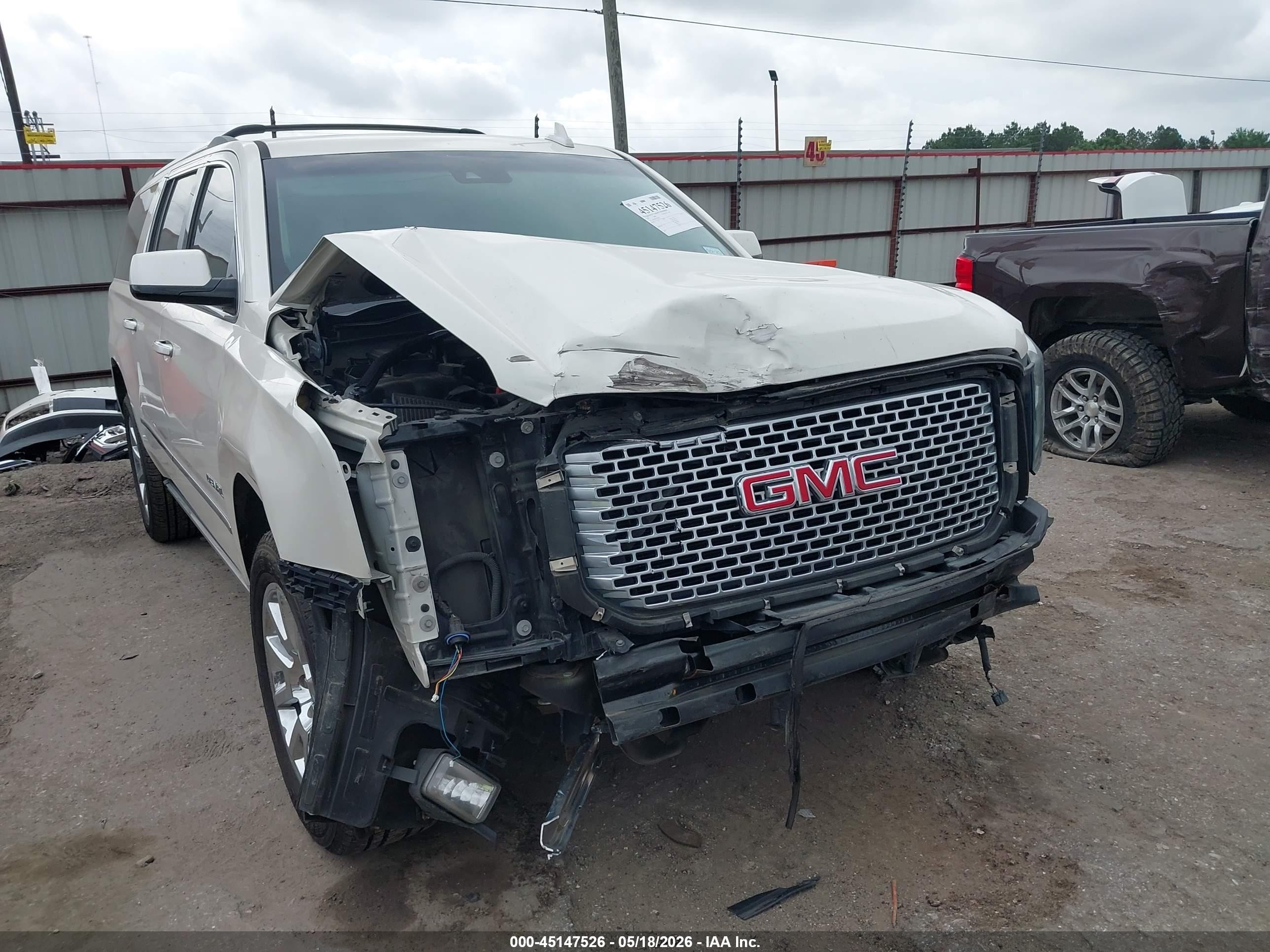 2015 Gmc Yukon Xl 1500 Denali White vin: 1GKS1JKJ3FR738496