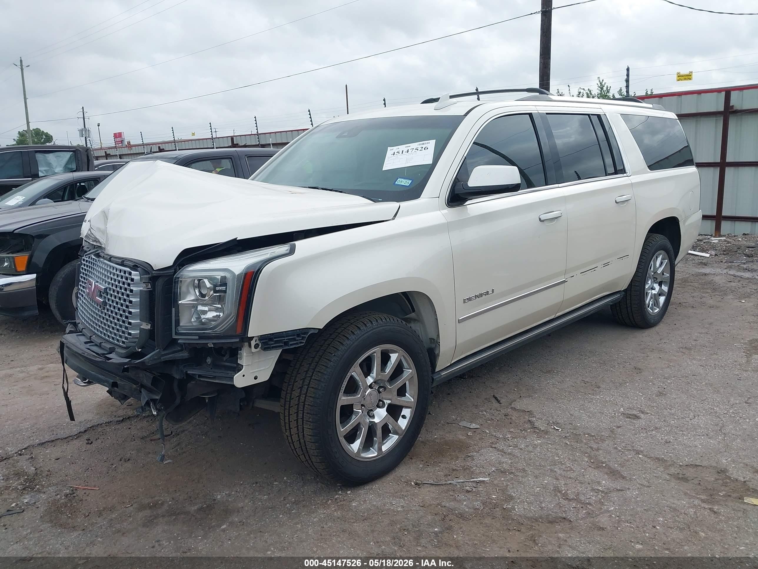 2015 Gmc Yukon Xl 1500 Denali White vin: 1GKS1JKJ3FR738496