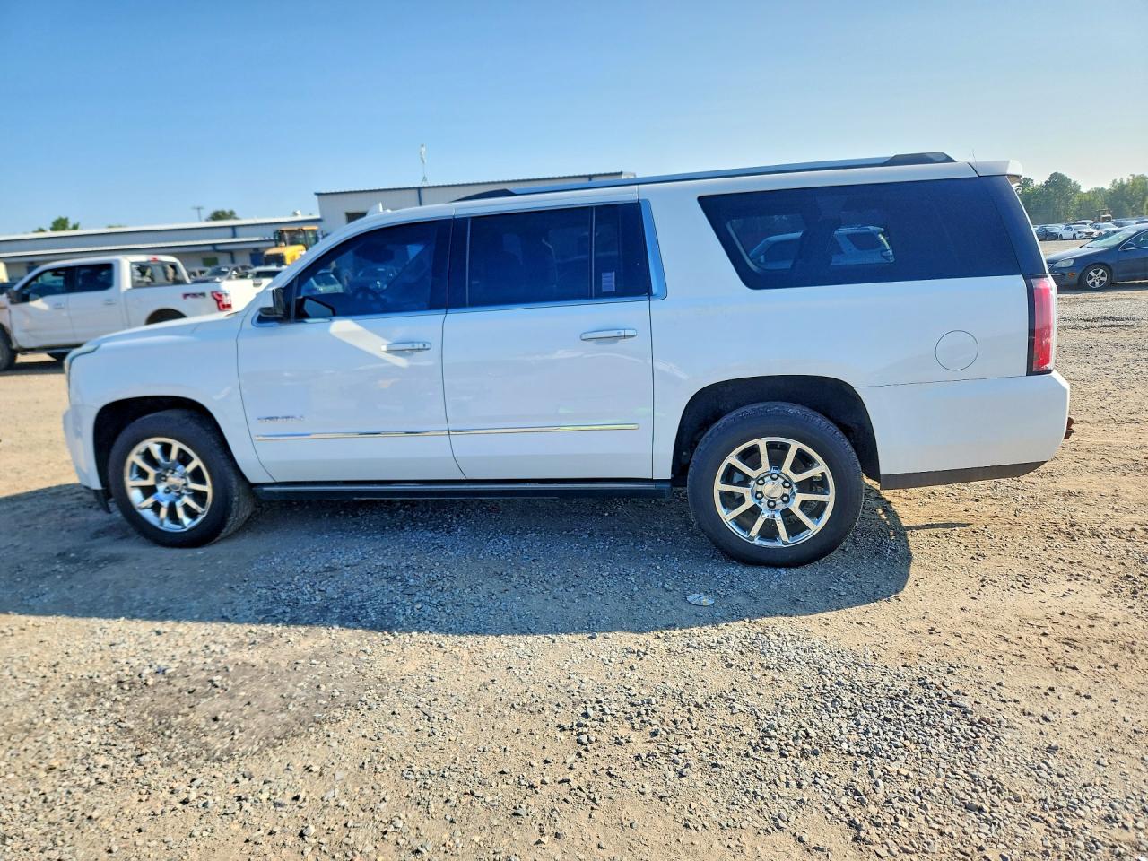 2015 Gmc Yukon Xl Denali White vin: 1GKS1JKJ4FR726485
