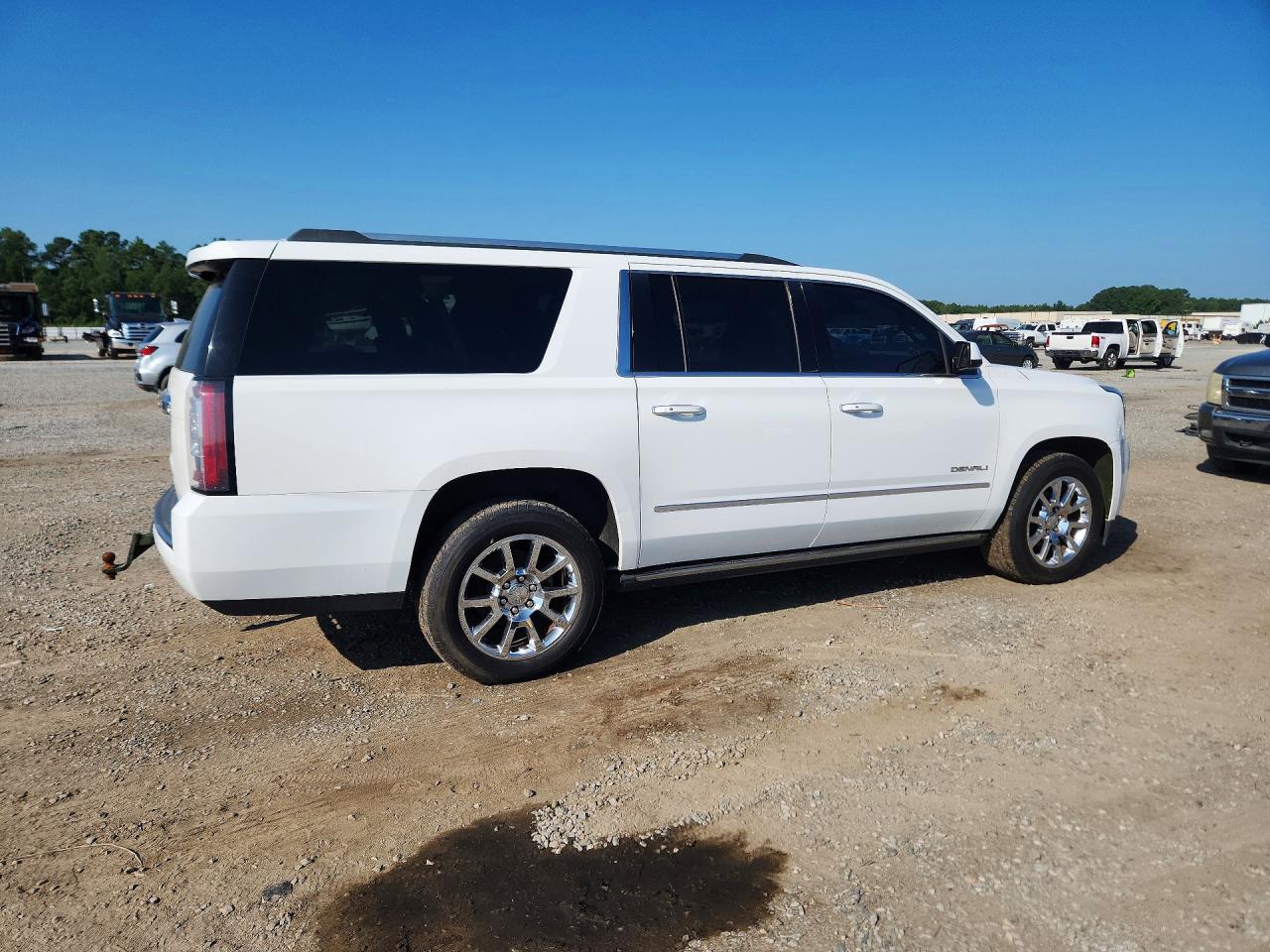 2015 Gmc Yukon Xl Denali White vin: 1GKS1JKJ4FR726485