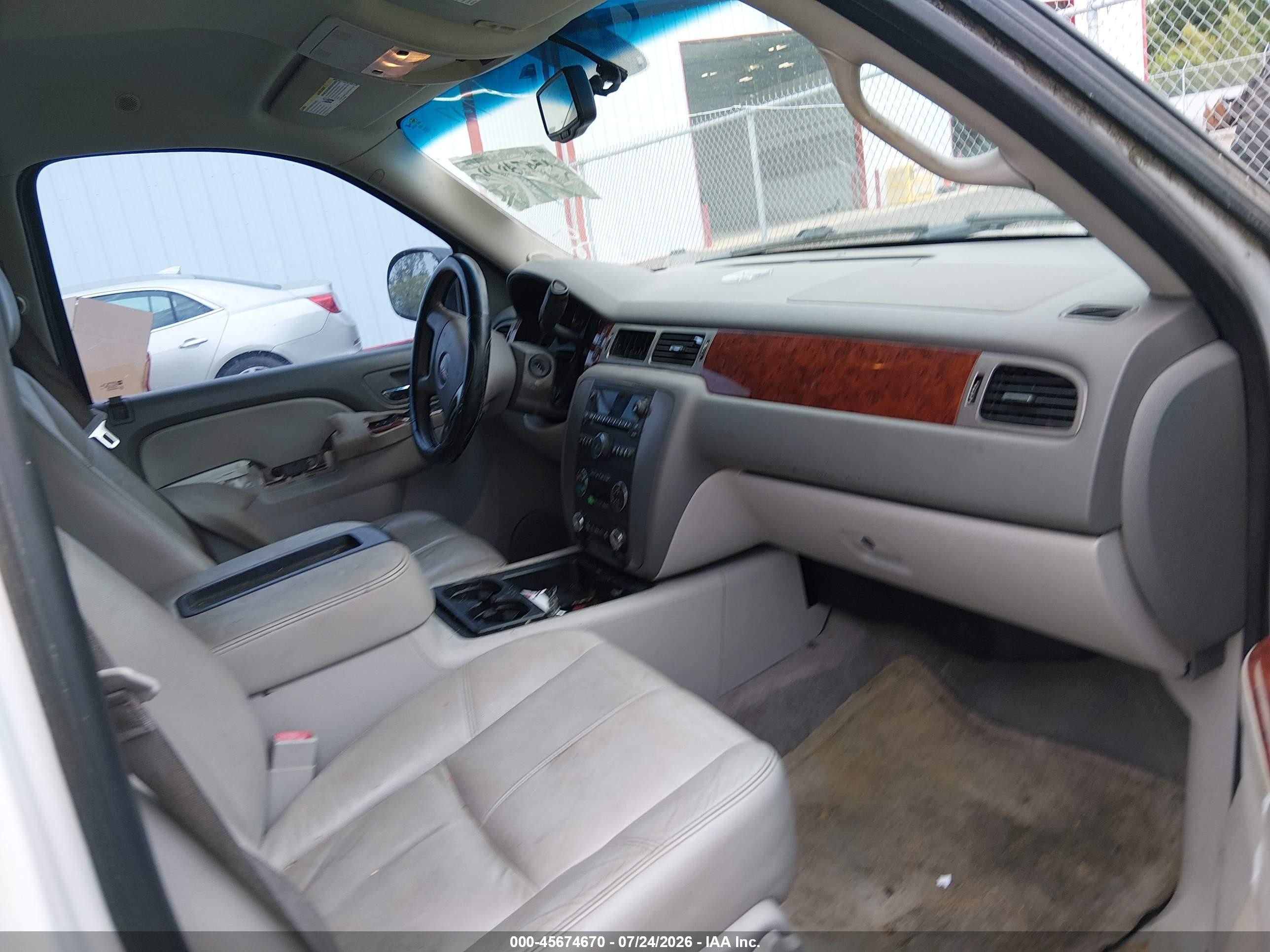 2013 Gmc Yukon Xl 1500 Slt White vin: 1GKS1KE02DR293402