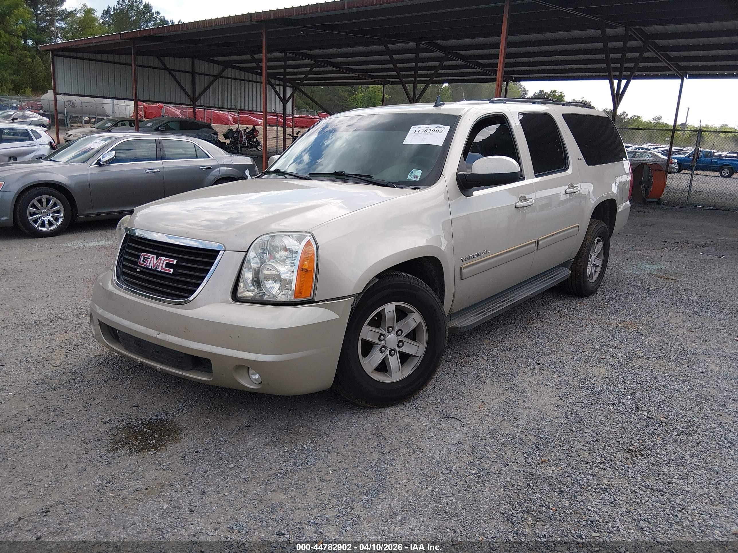 2013 Gmc Yukon Xl 1500 Slt Gold vin: 1GKS1KE03DR347399