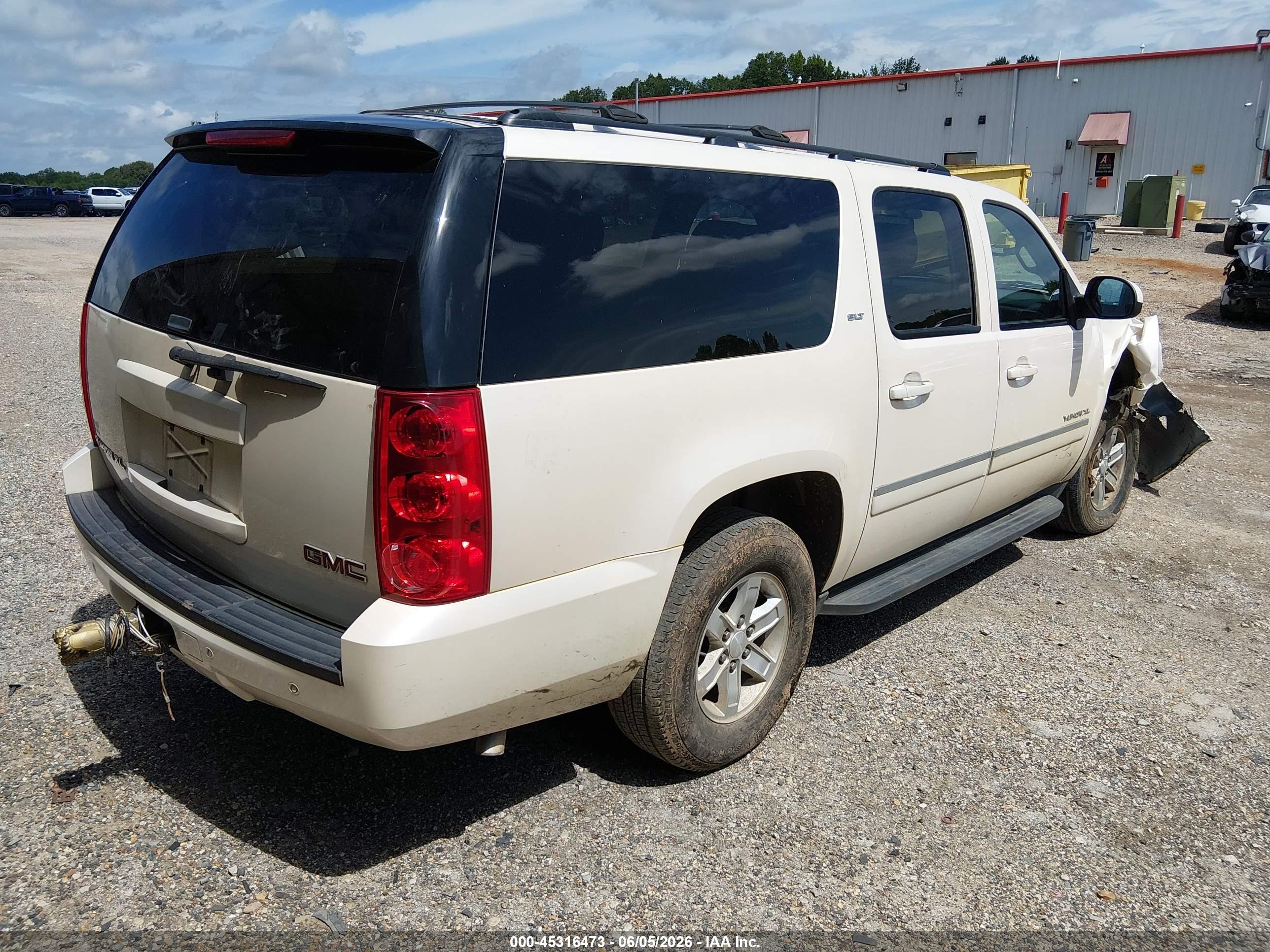 2014 Gmc Yukon Xl 1500 Slt White vin: 1GKS1KE03ER137693