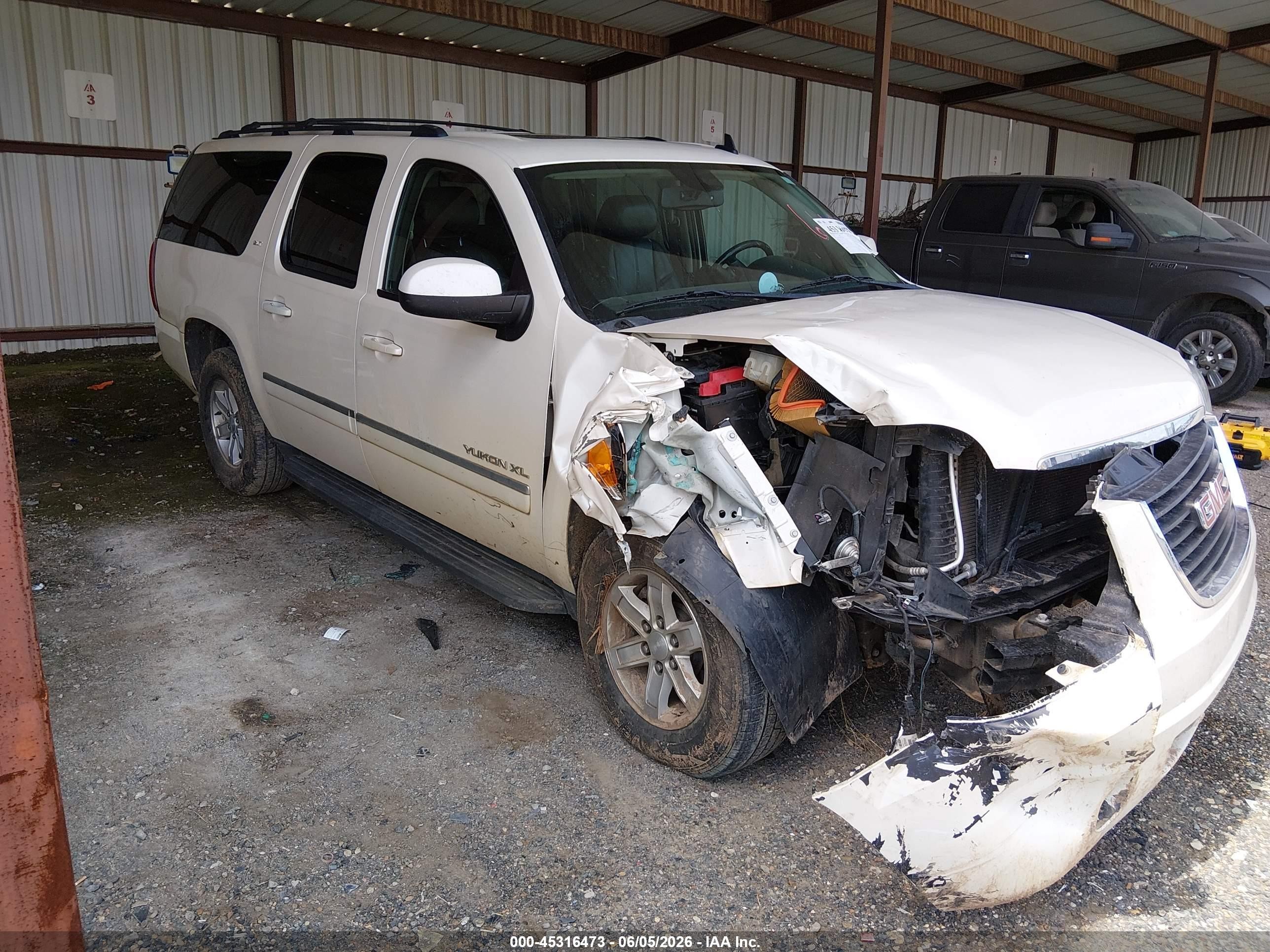 2014 Gmc Yukon Xl 1500 Slt White vin: 1GKS1KE03ER137693