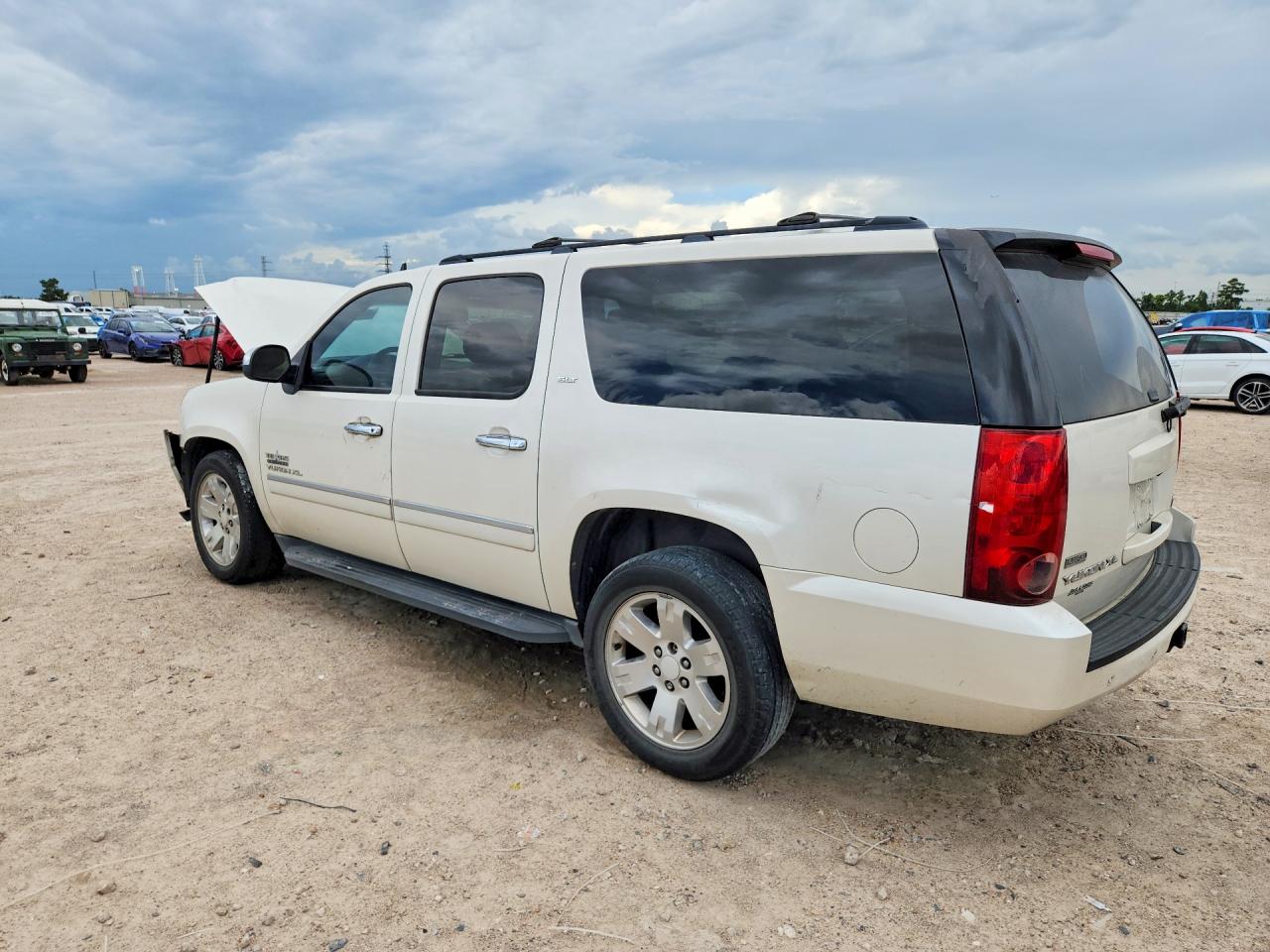 2011 Gmc Yukon Xl C1500 Slt White vin: 1GKS1KE06BR397694