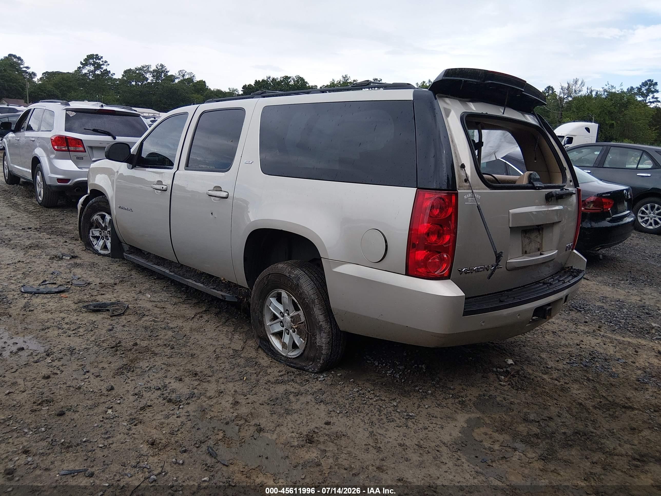 2013 Gmc Yukon Xl 1500 Slt Beige vin: 1GKS1KE08DR303446