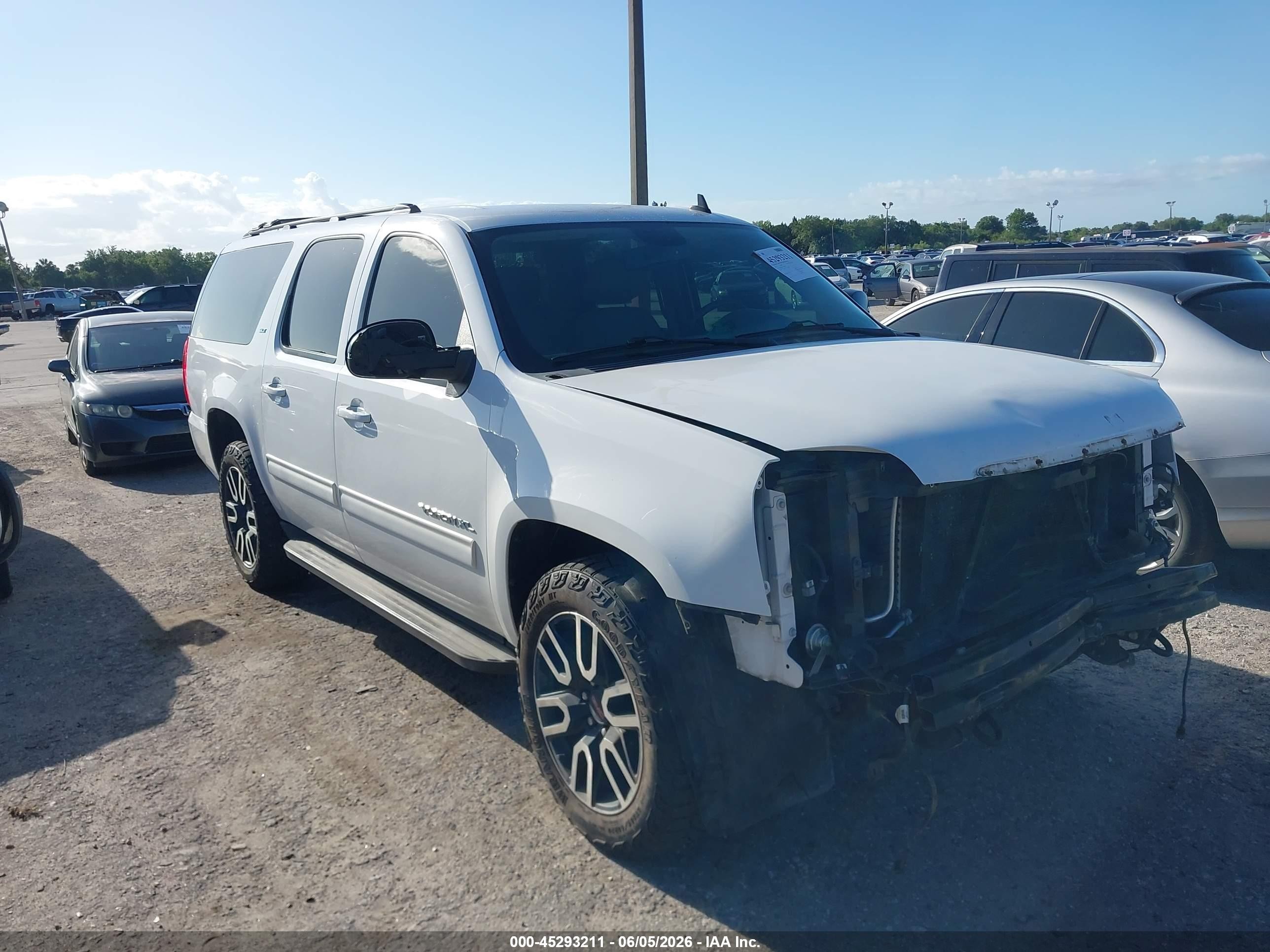 2013 Gmc Yukon Xl 1500 Slt White vin: 1GKS1KE0XDR176070