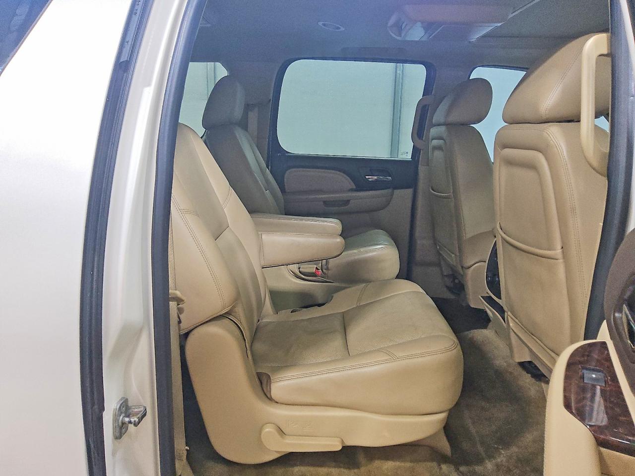 2013 Gmc Yukon Xl Denali White vin: 1GKS1MEF0DR149878