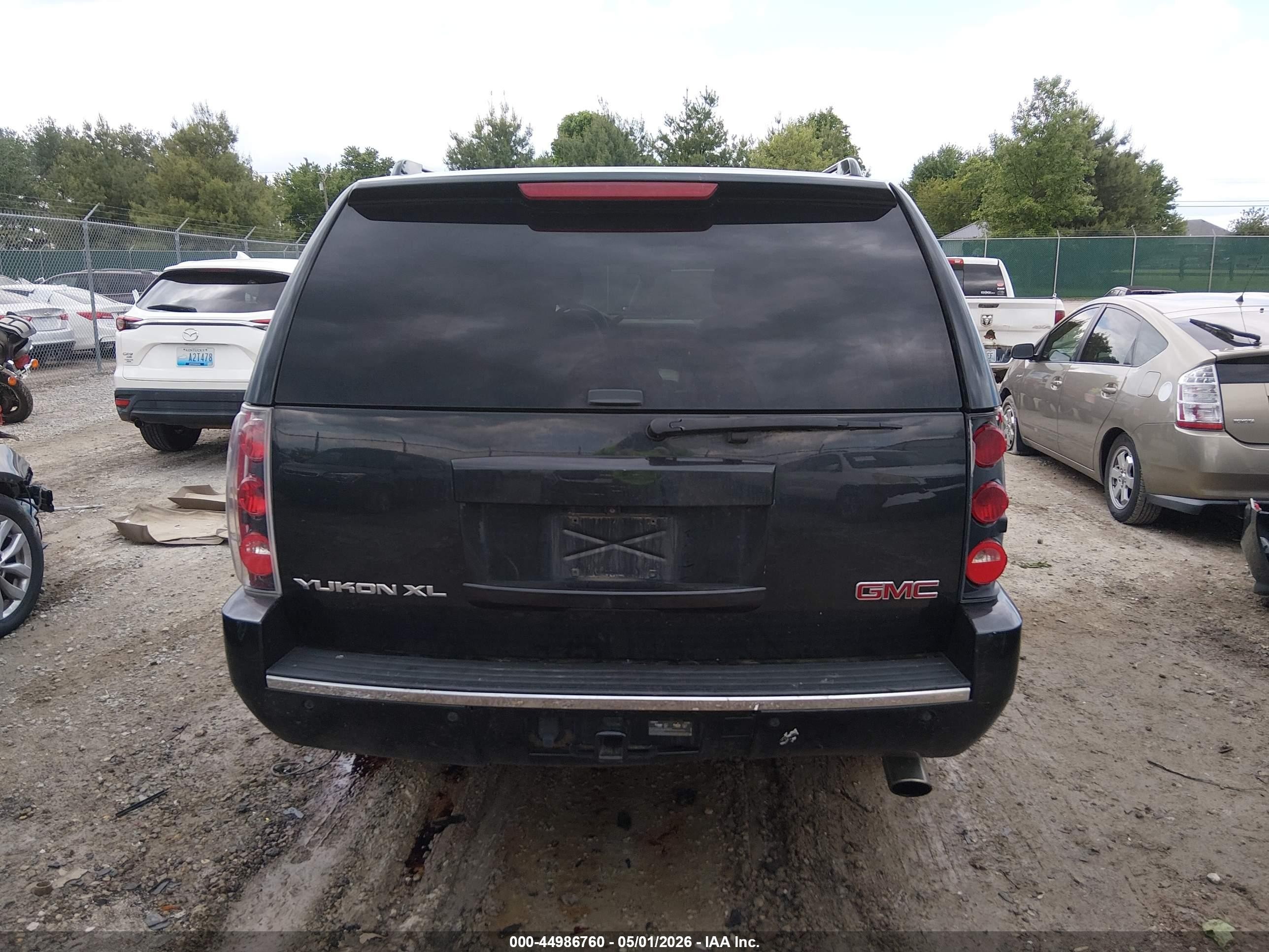 2013 Gmc Yukon Xl 1500 Denali Black vin: 1GKS1MEF0DR312867