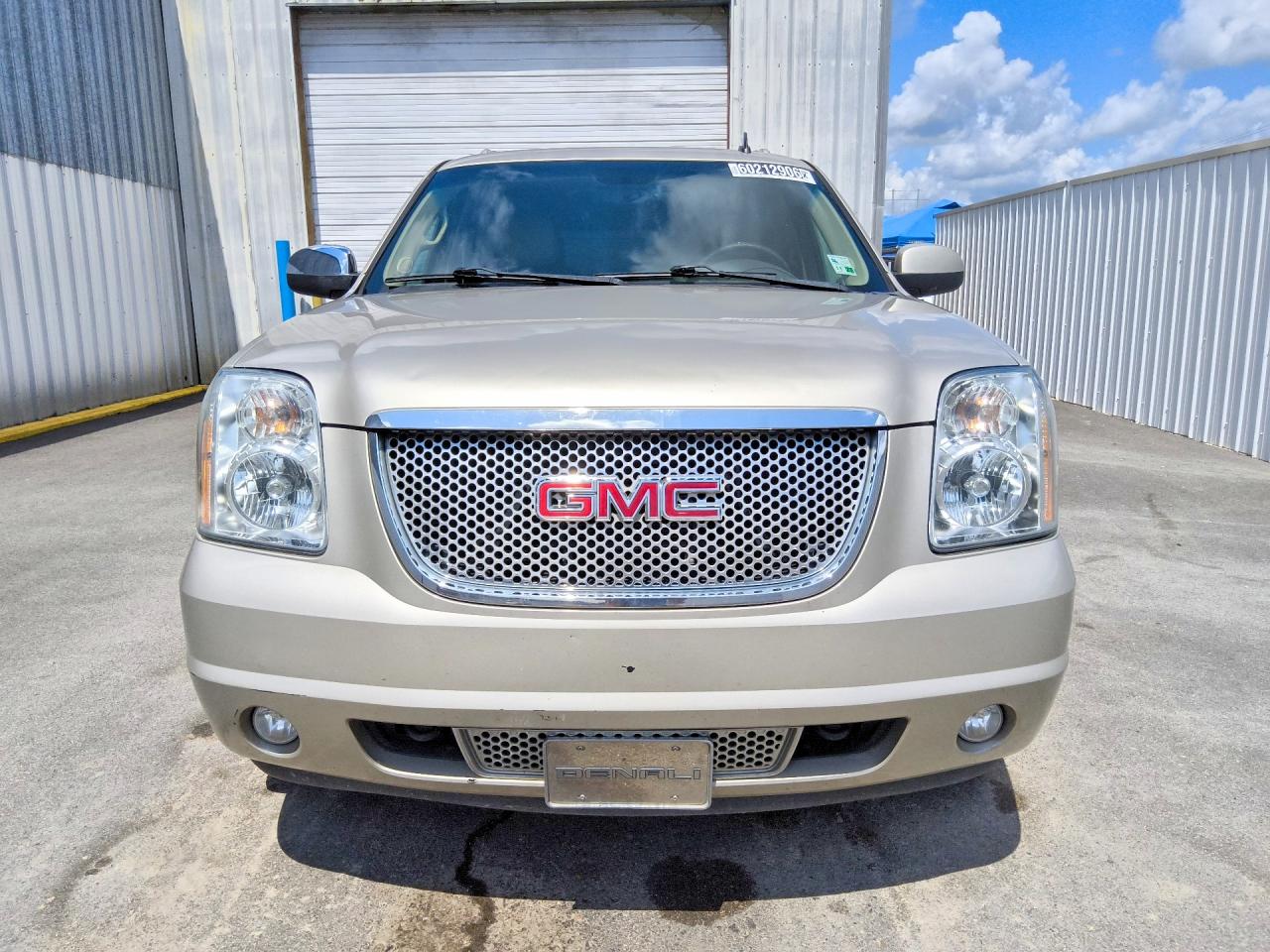 2013 Gmc Yukon Xl Denali Beige vin: 1GKS1MEF1DR146245