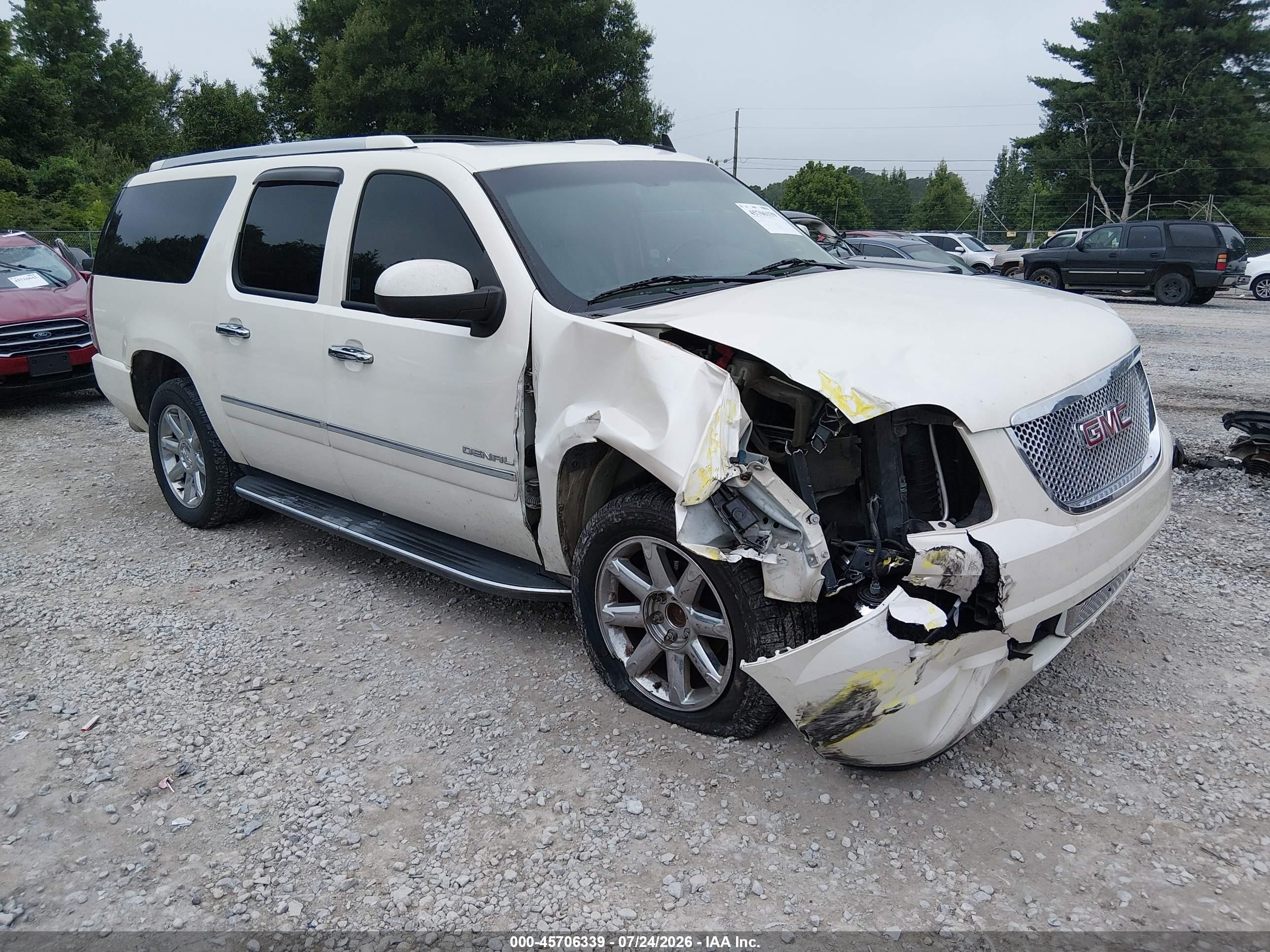 2011 Gmc Yukon Xl 1500 Denali Кремовый vin: 1GKS1MEF5BR135682