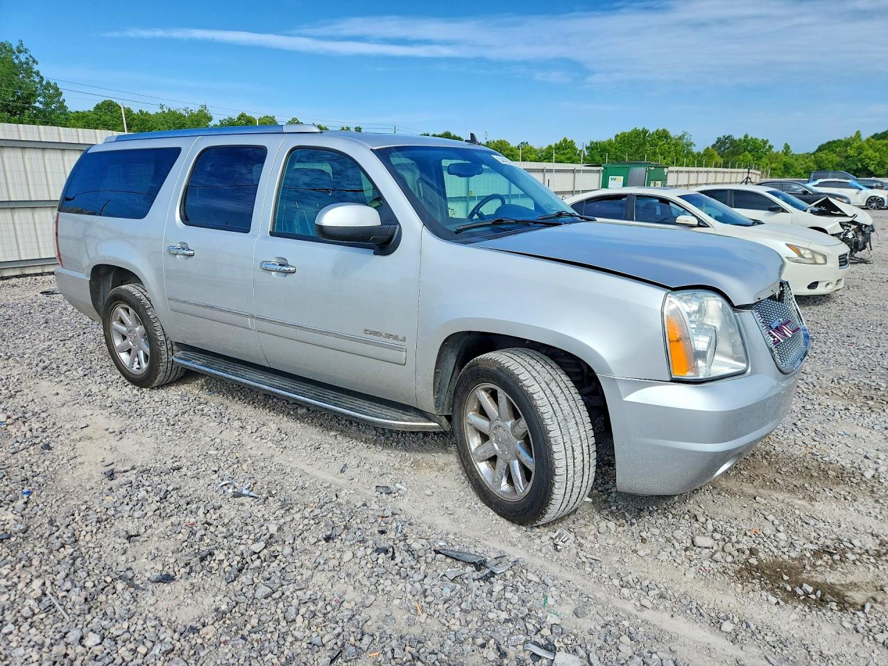 2014 Gmc Yukon Xl Denali Silver vin: 1GKS1MEF5ER163745
