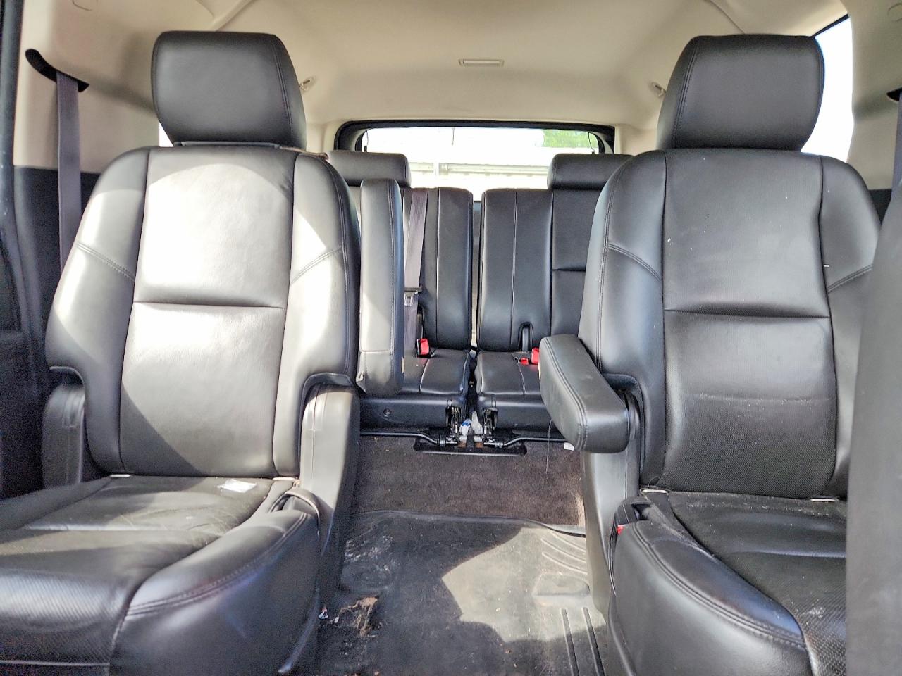 2014 Gmc Yukon Xl Denali Silver vin: 1GKS1MEF5ER163745