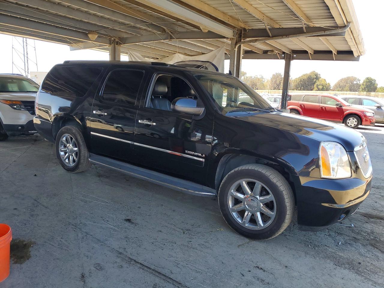 2011 Gmc Yukon Xl Denali Черный vin: 1GKS1MEF9BR175909