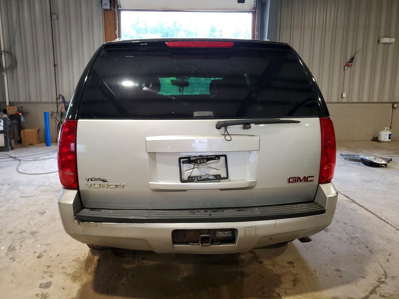 2013 Gmc Yukon Sle Серебряный vin: 1GKS2AE01DR304283