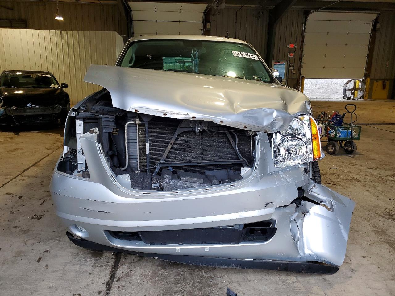 2013 Gmc Yukon Sle Серебряный vin: 1GKS2AE01DR304283