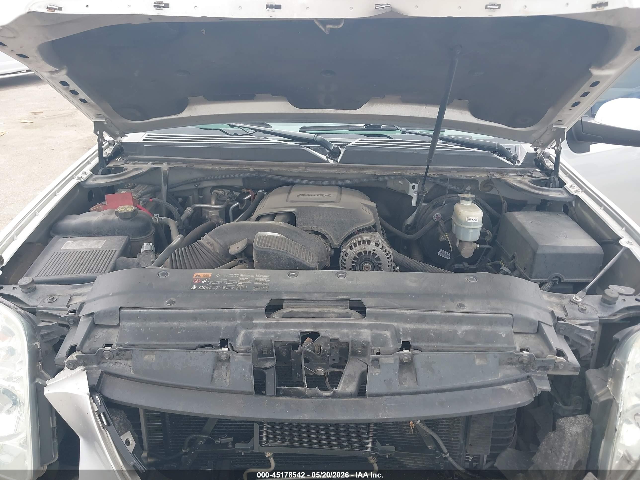 2014 Gmc Yukon Sle Серебряный vin: 1GKS2AE01ER156900