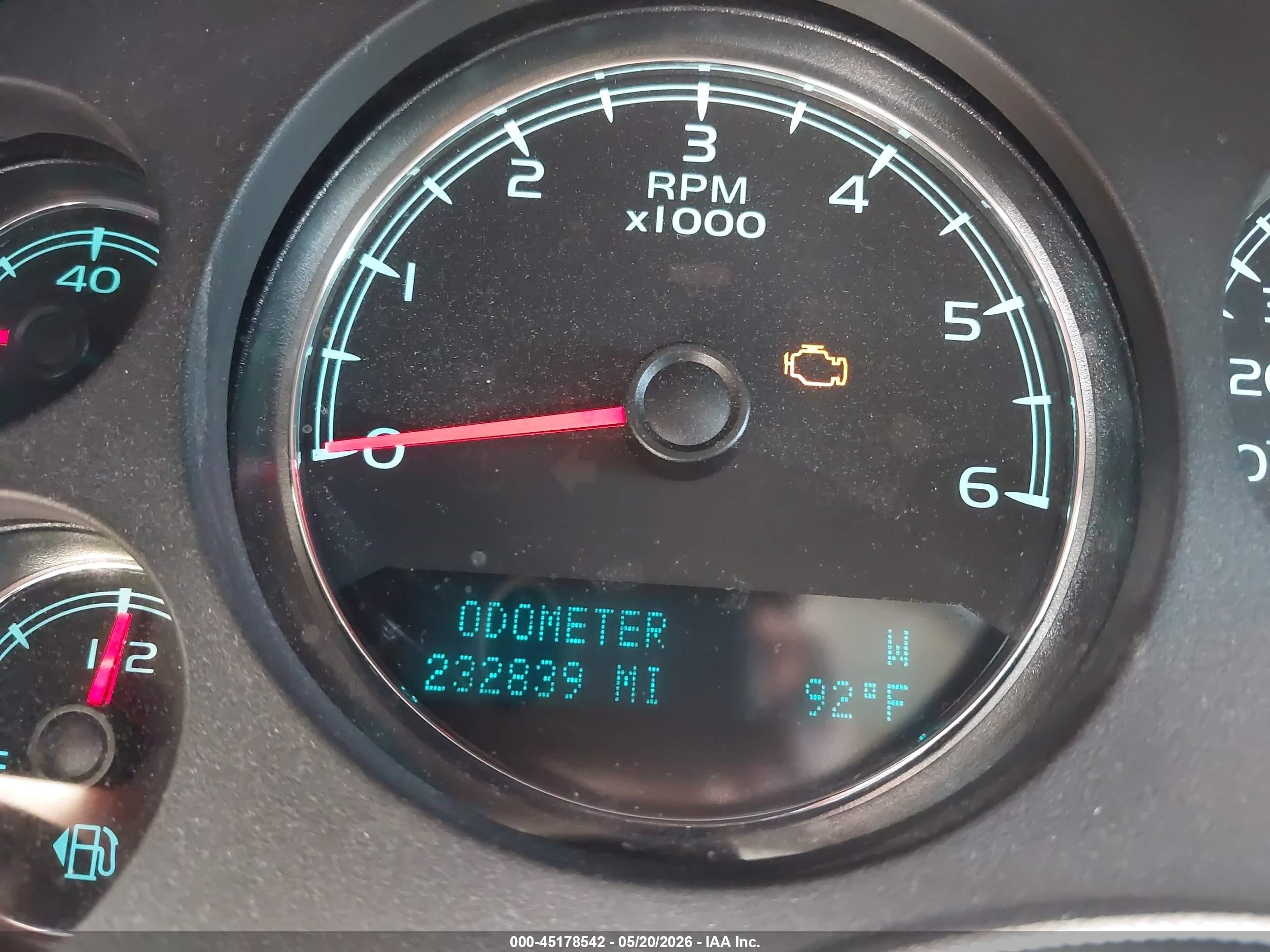 2014 Gmc Yukon Sle Серебряный vin: 1GKS2AE01ER156900