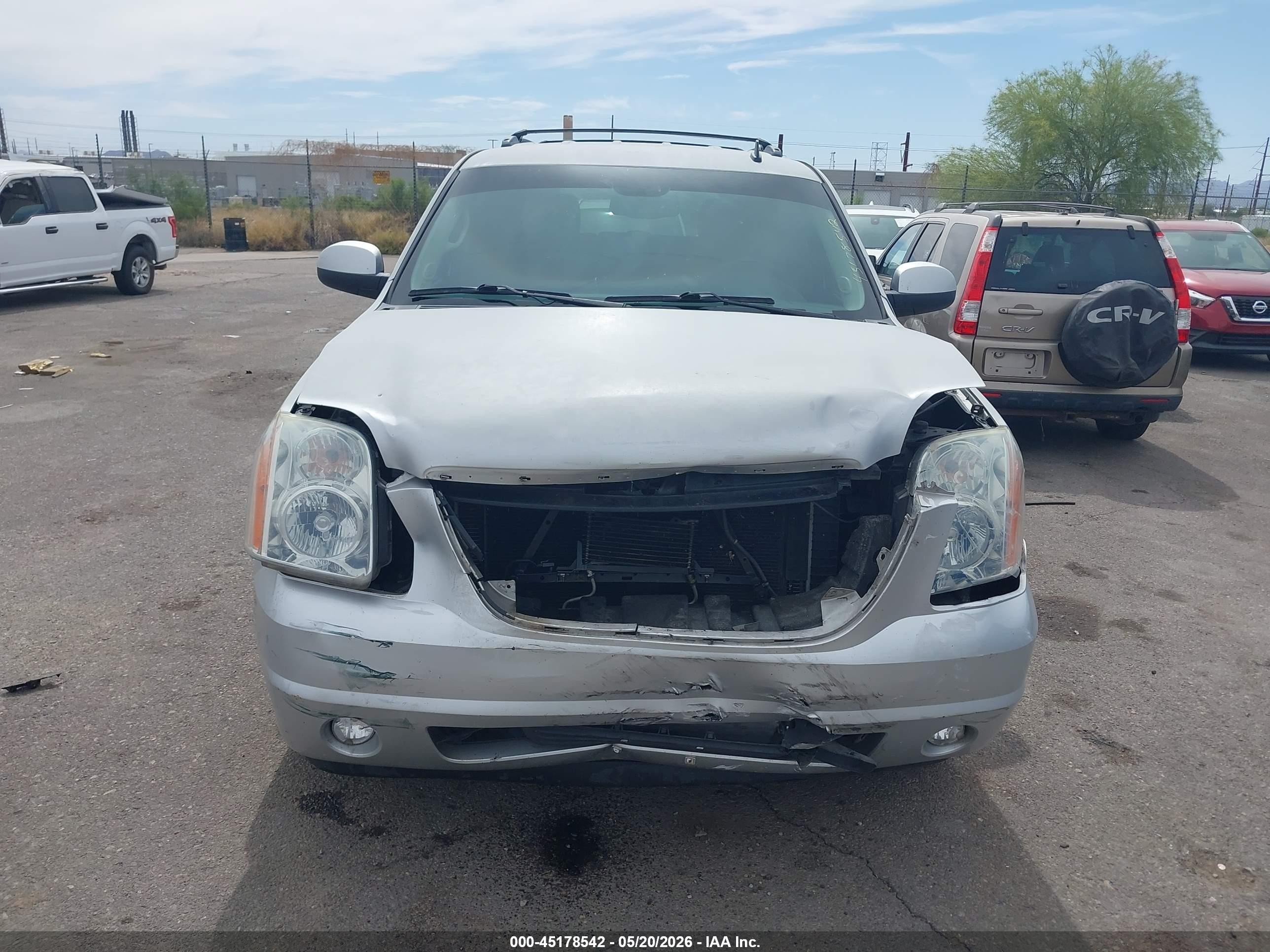 2014 Gmc Yukon Sle Серебряный vin: 1GKS2AE01ER156900