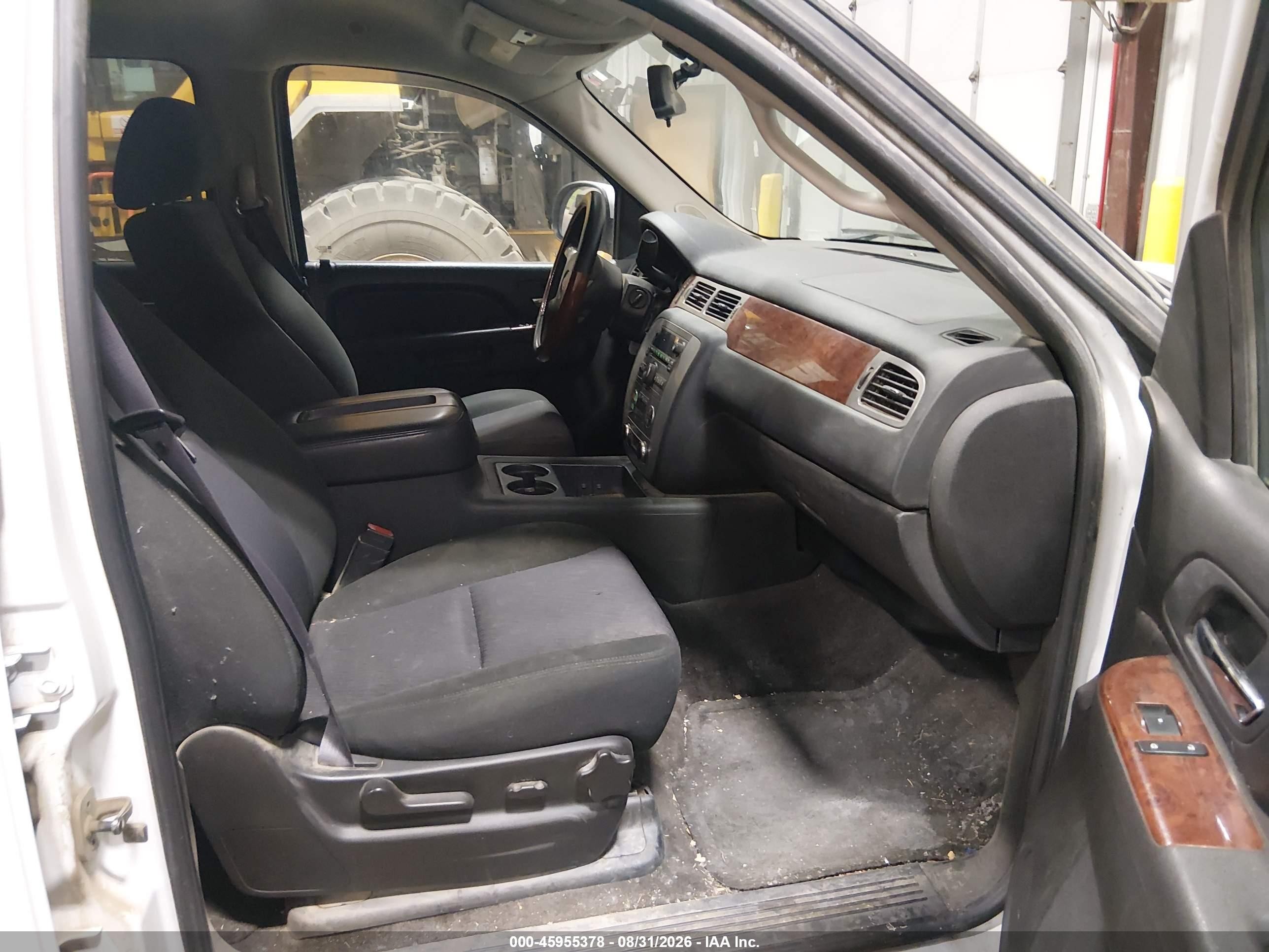 2011 Gmc Yukon Sle White vin: 1GKS2AE03BR229874