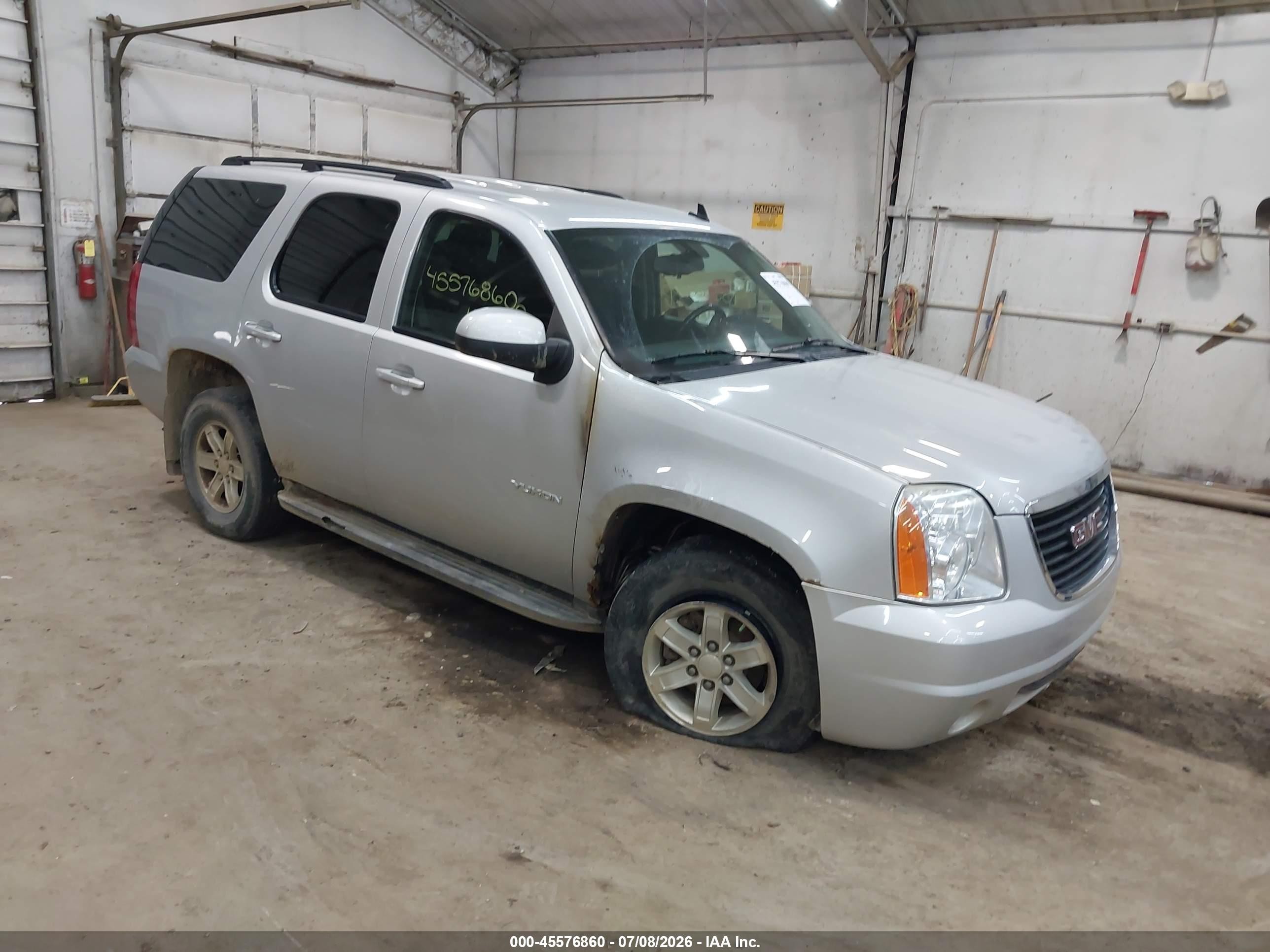 2011 Gmc Yukon Sle Silver vin: 1GKS2AE06BR245731