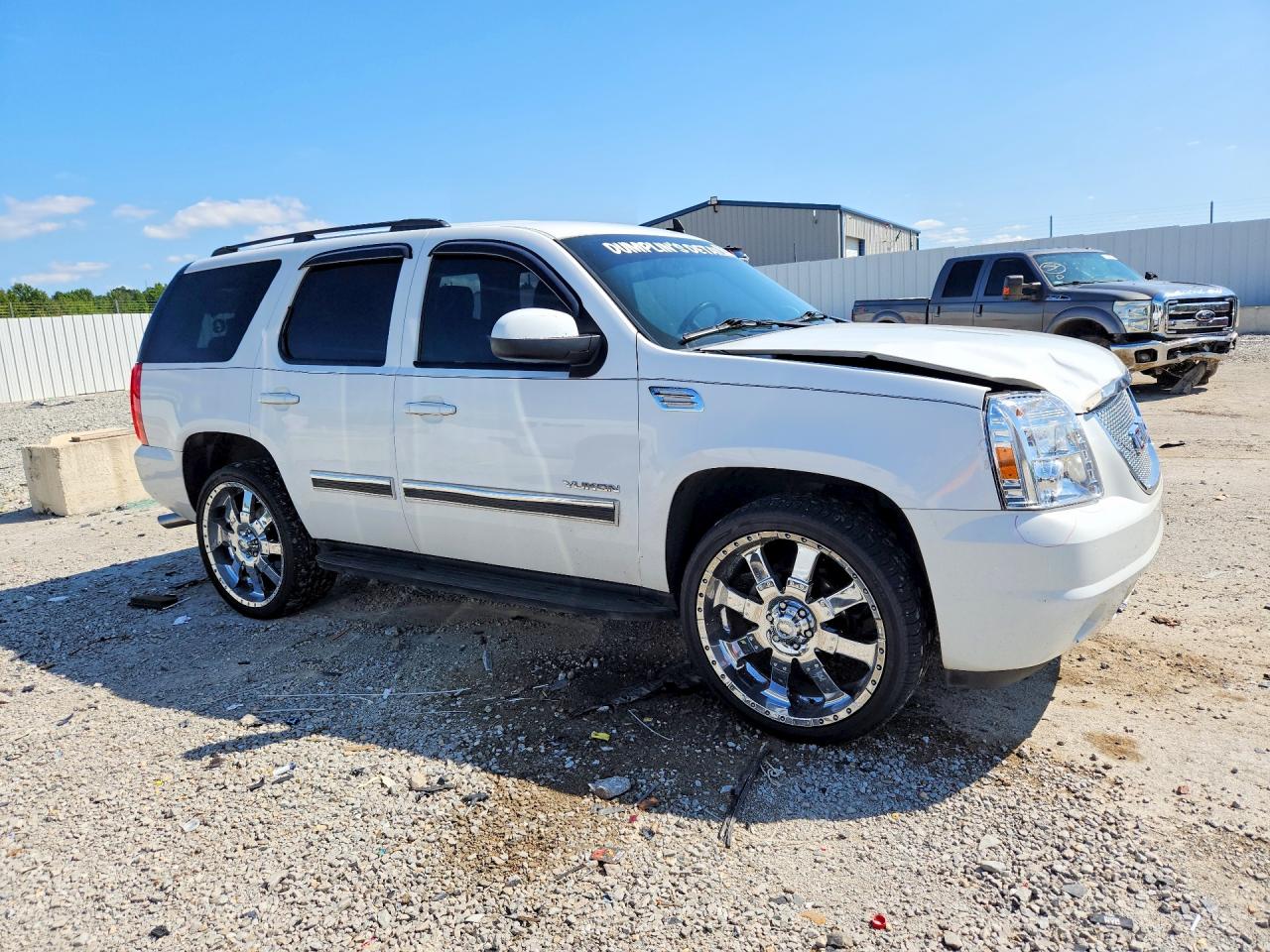 2011 Gmc Yukon Sle White vin: 1GKS2AE07BR231434