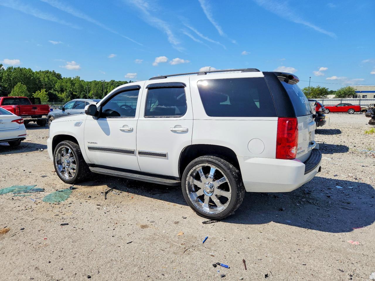 2011 Gmc Yukon Sle White vin: 1GKS2AE07BR231434