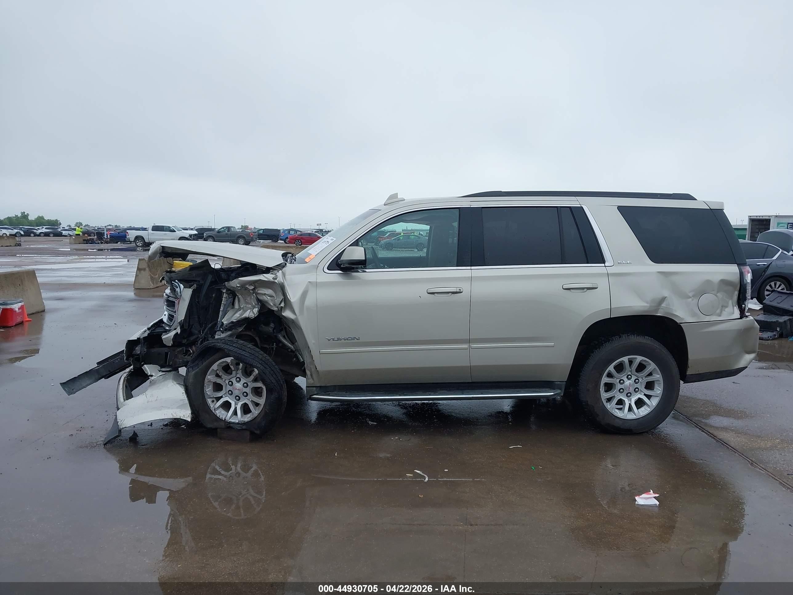 2015 Gmc Yukon Sle Бежевый vin: 1GKS2AEC2FR611037