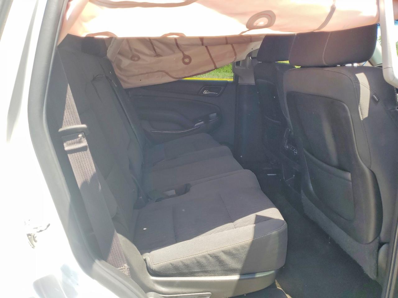 2015 Gmc Yukon Sle Белый vin: 1GKS2AKC0FR581136