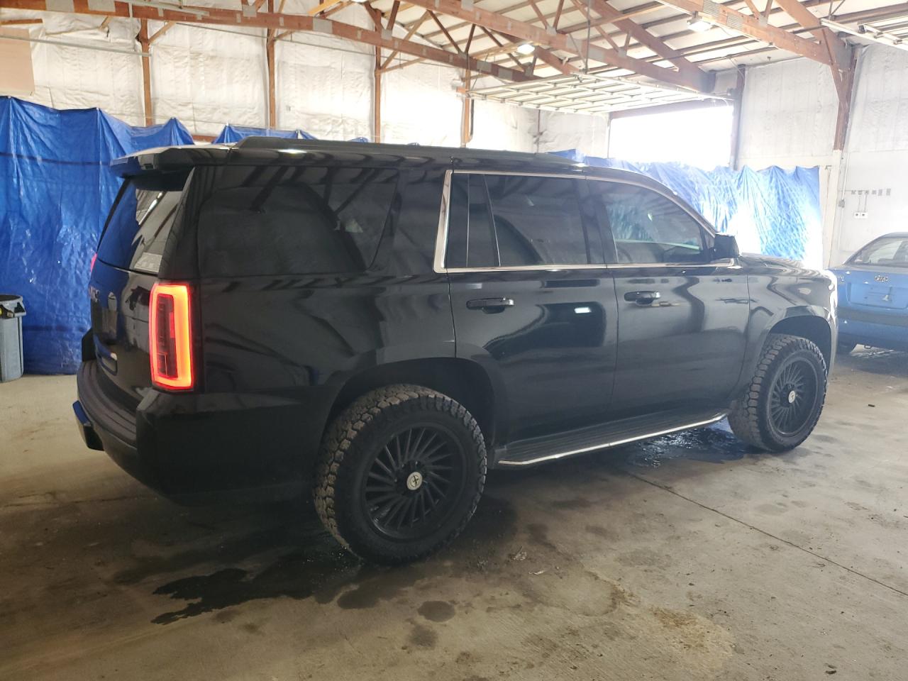 2015 Gmc Yukon Sle Black vin: 1GKS2AKC4FR695933 Damage: Right Rear Door, Chipped, 1