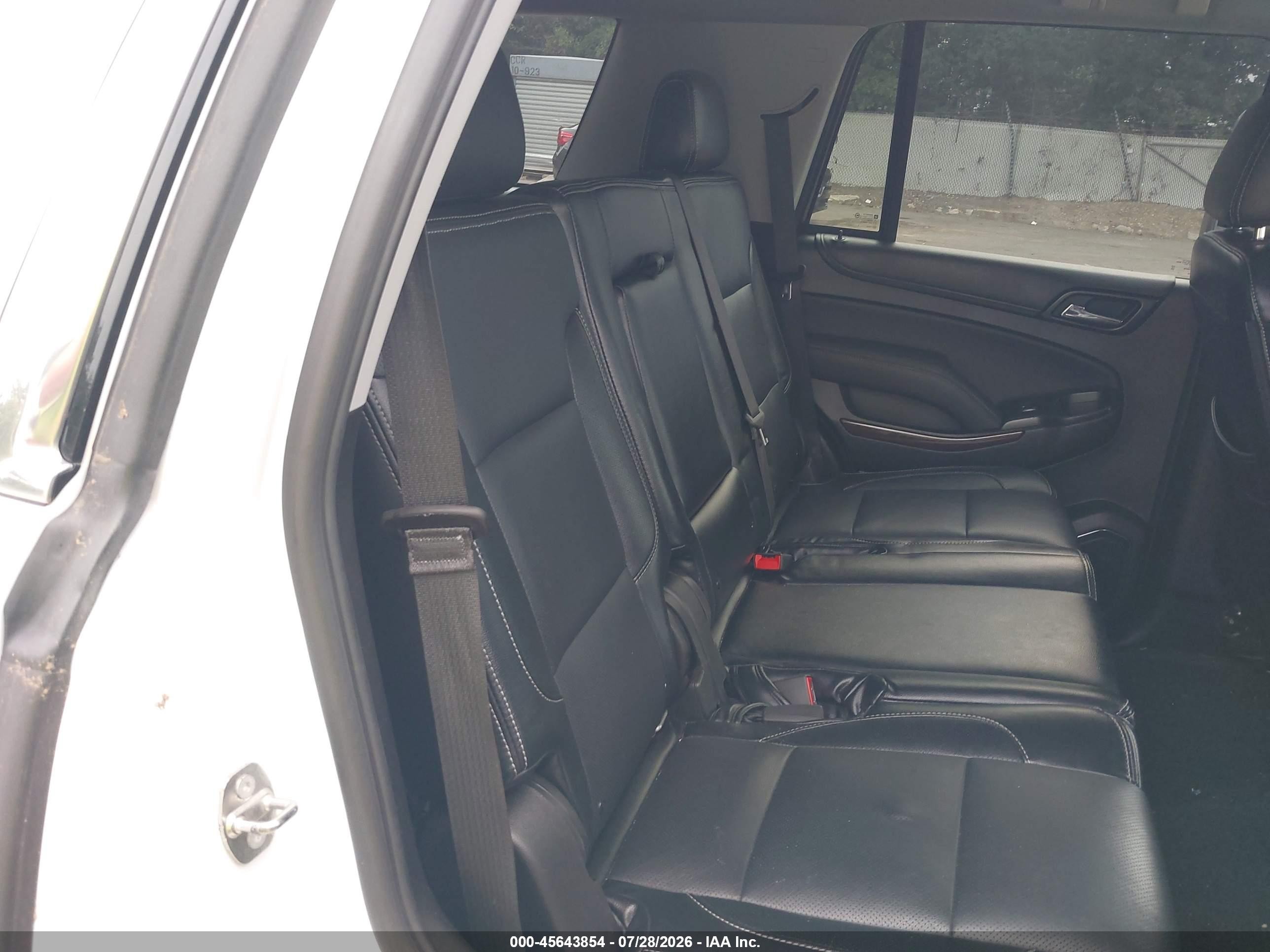 2018 Gmc Yukon Sle White vin: 1GKS2AKC5JR327706
