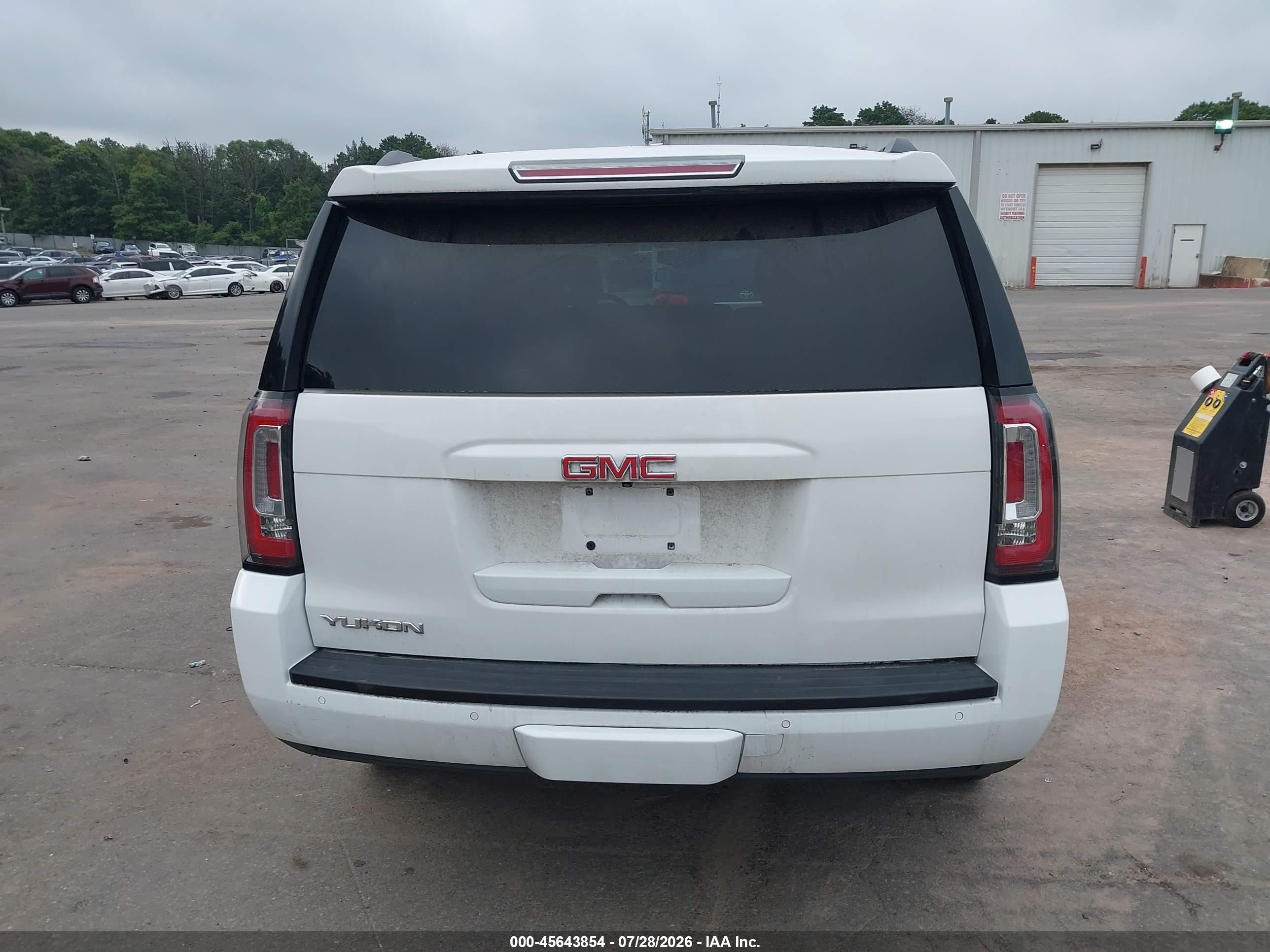 2018 Gmc Yukon Sle White vin: 1GKS2AKC5JR327706