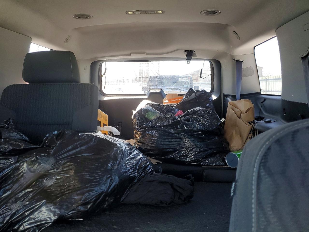 2015 Gmc Yukon Sle White vin: 1GKS2AKC6FR111404