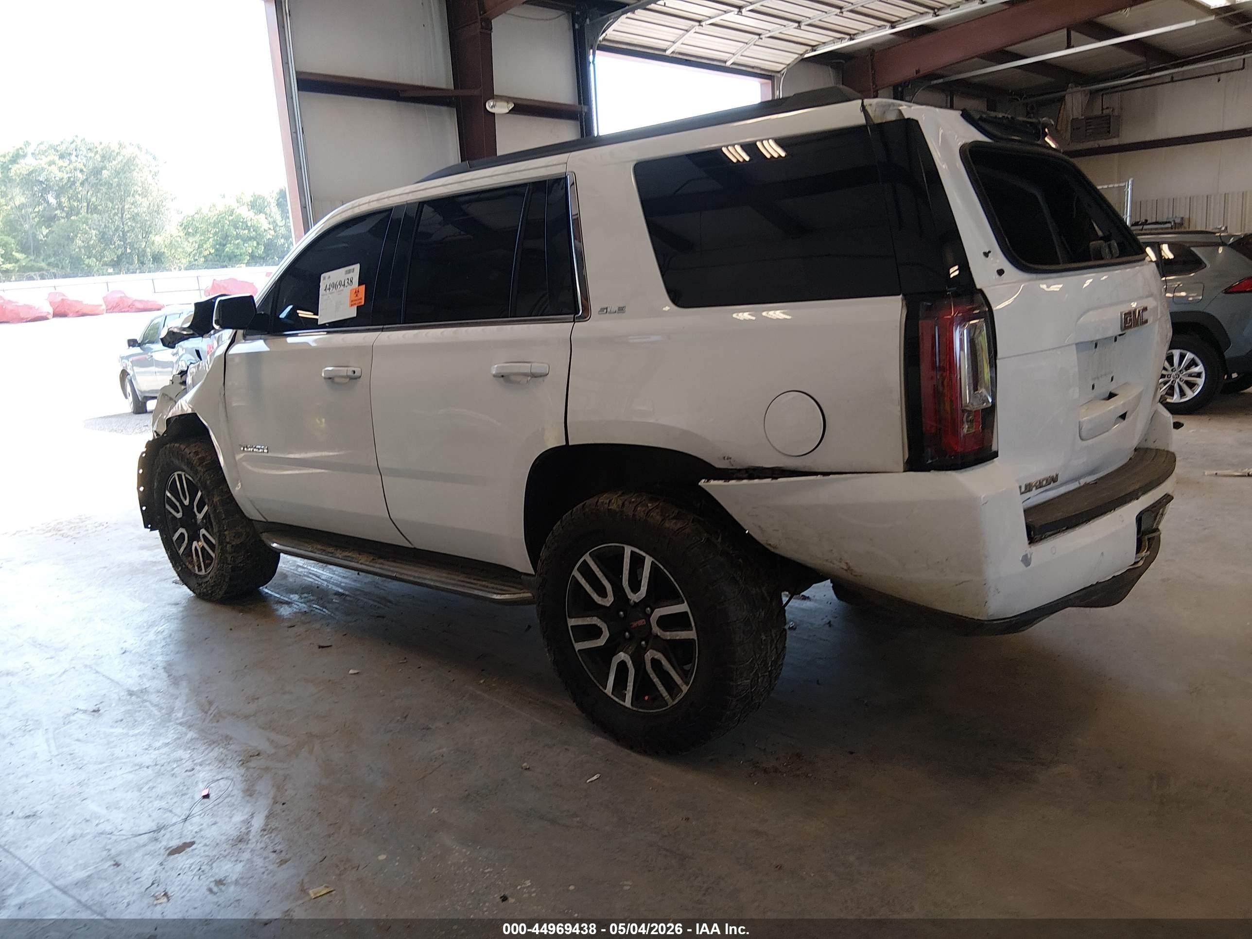 2015 Gmc Yukon Sle White vin: 1GKS2AKC8FR177209