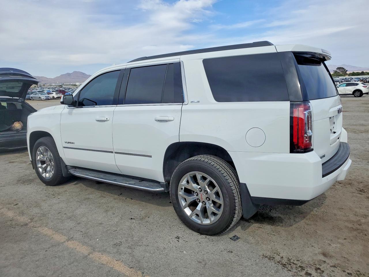 2016 Gmc Yukon Sle White vin: 1GKS2AKC8GR266716