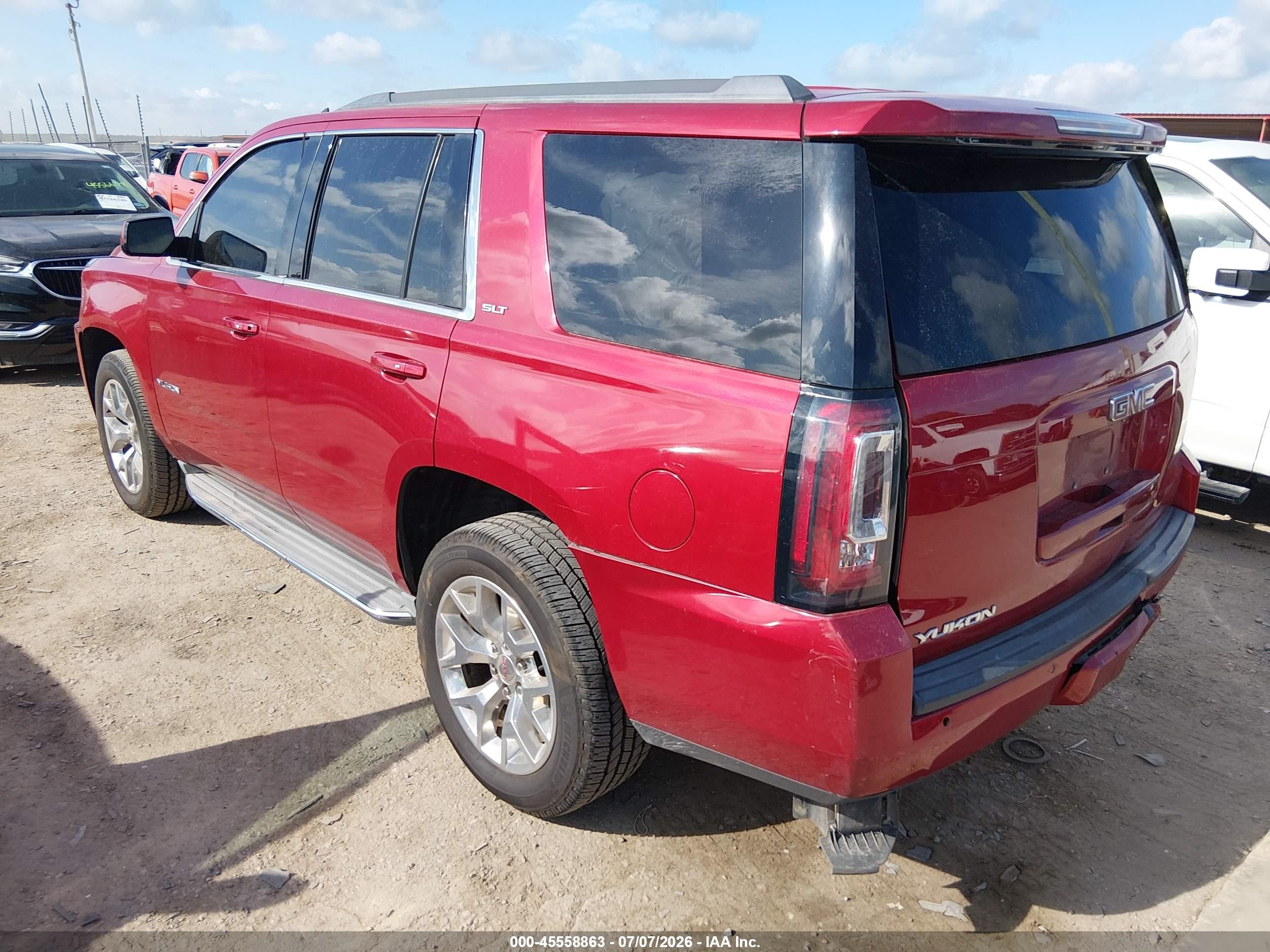 2015 Gmc Yukon Slt Red vin: 1GKS2BKC0FR111825
