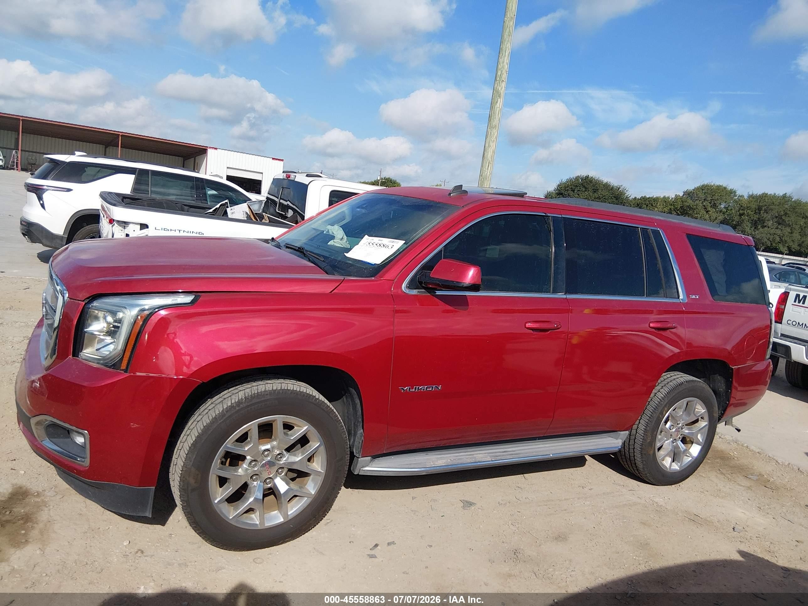 2015 Gmc Yukon Slt Red vin: 1GKS2BKC0FR111825
