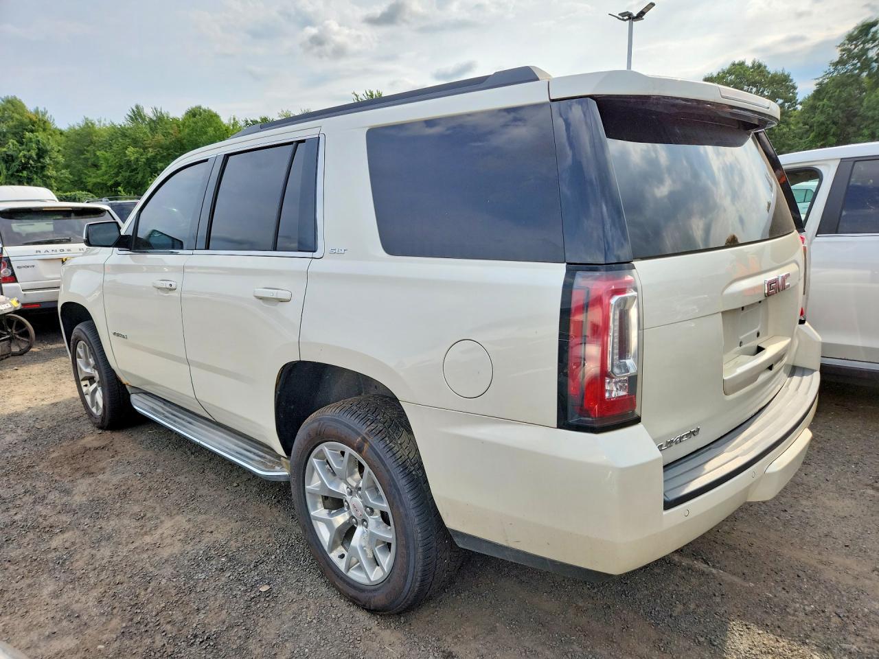2015 Gmc Yukon Slt White vin: 1GKS2BKC1FR107931