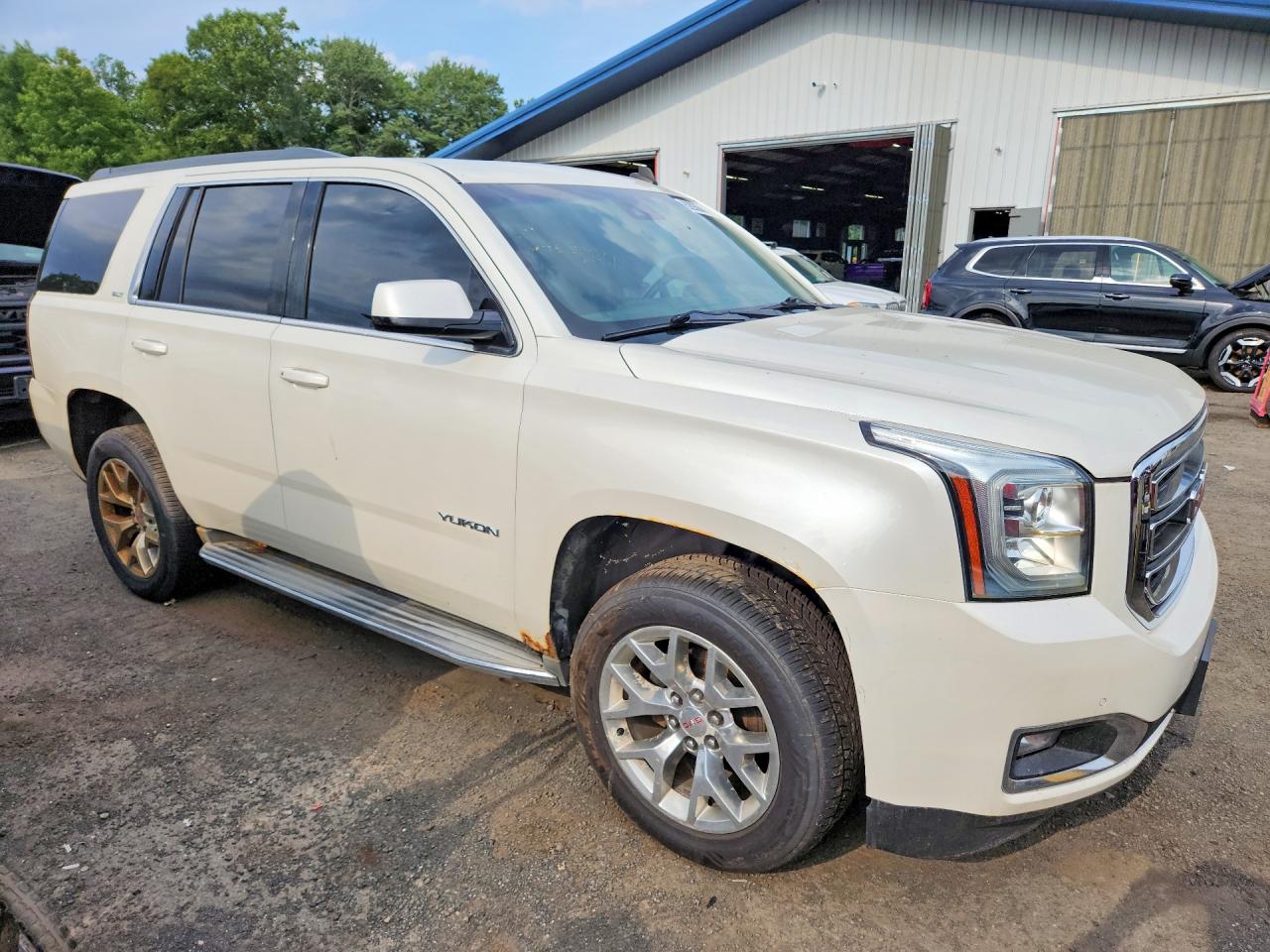2015 Gmc Yukon Slt White vin: 1GKS2BKC1FR107931