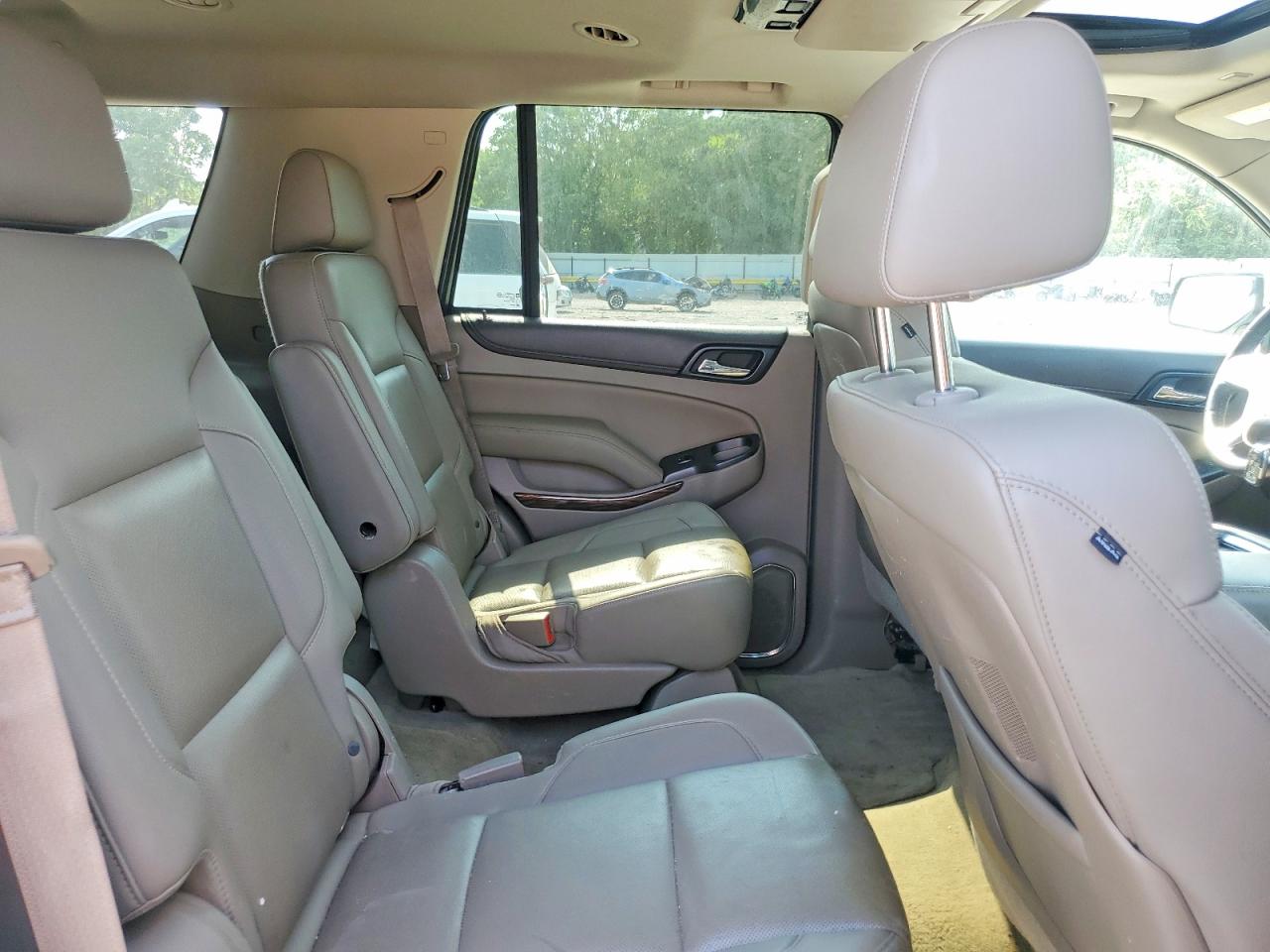 2015 Gmc Yukon Slt Cream vin: 1GKS2BKC2FR124186
