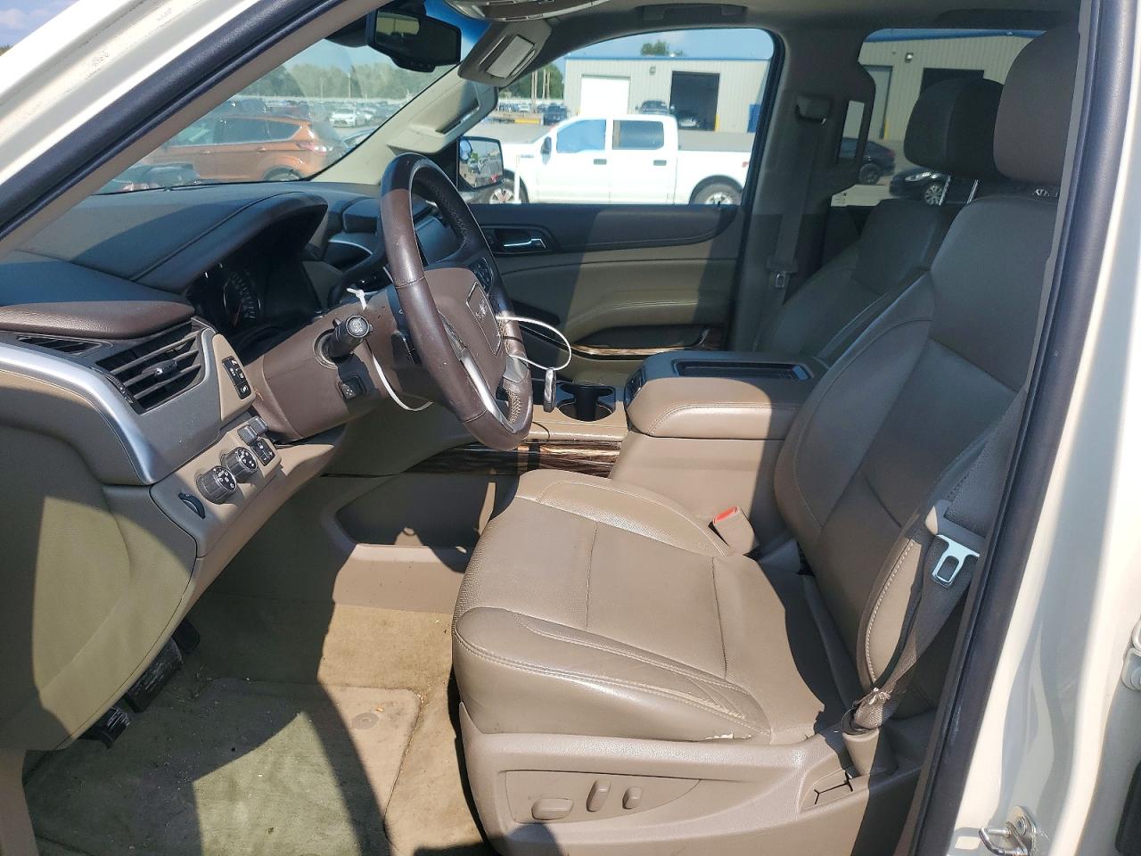 2015 Gmc Yukon Slt Cream vin: 1GKS2BKC2FR124186